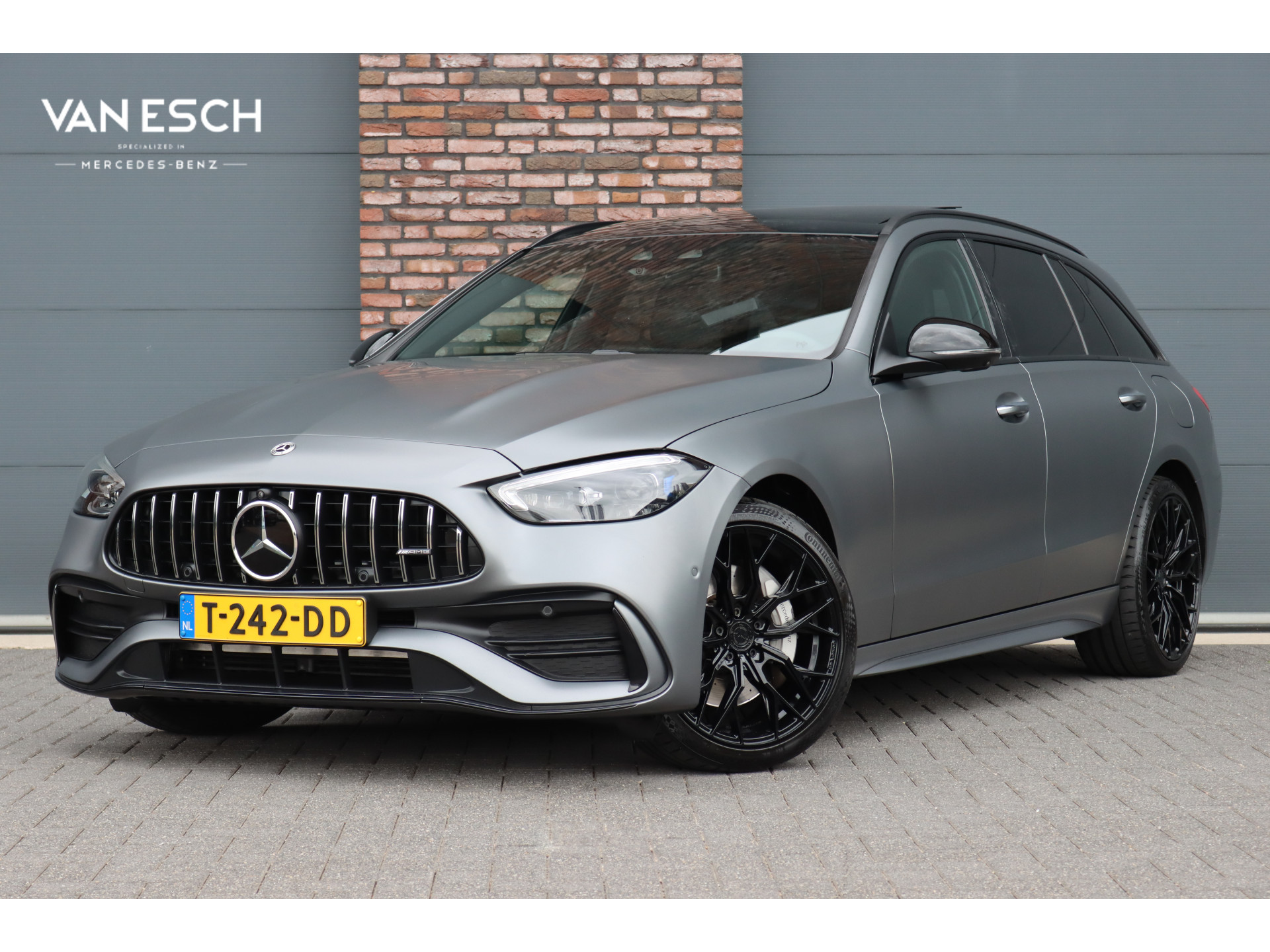 Mercedes-Benz C 300 E 300 e AMG Line Premium+ | 2023 - voorkant