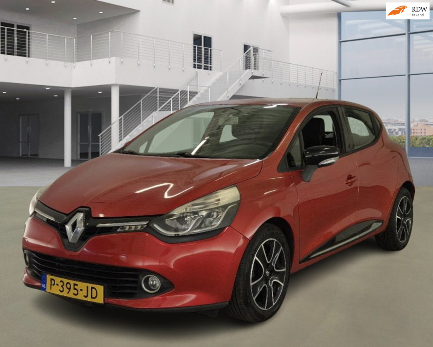 Renault Clio 1.5 dCi Dynamique NAVI PSENSOR CRUISE 2013 - voorkant