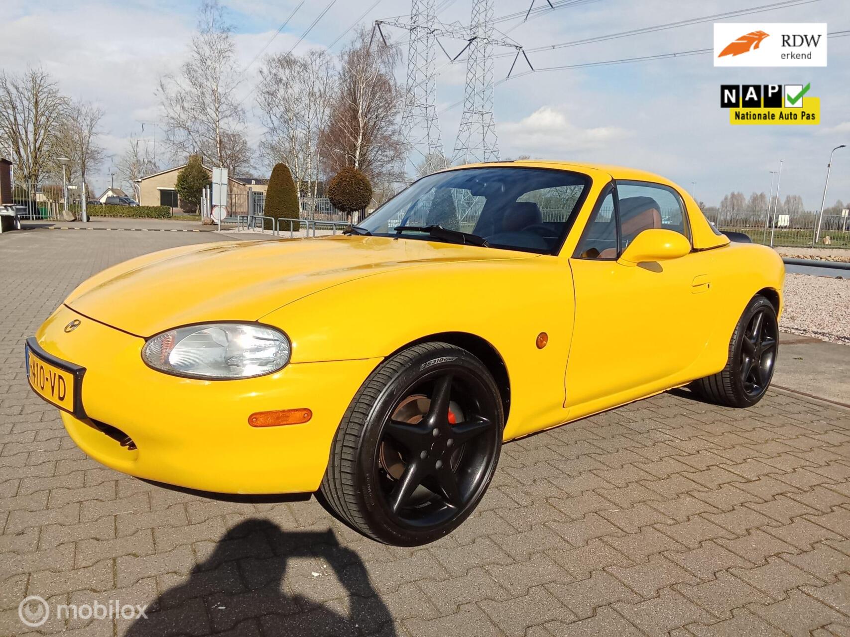 Mazda Mx-5 1.6i Exclusive/cabrio/leder/topstaat 2001 - voorkant