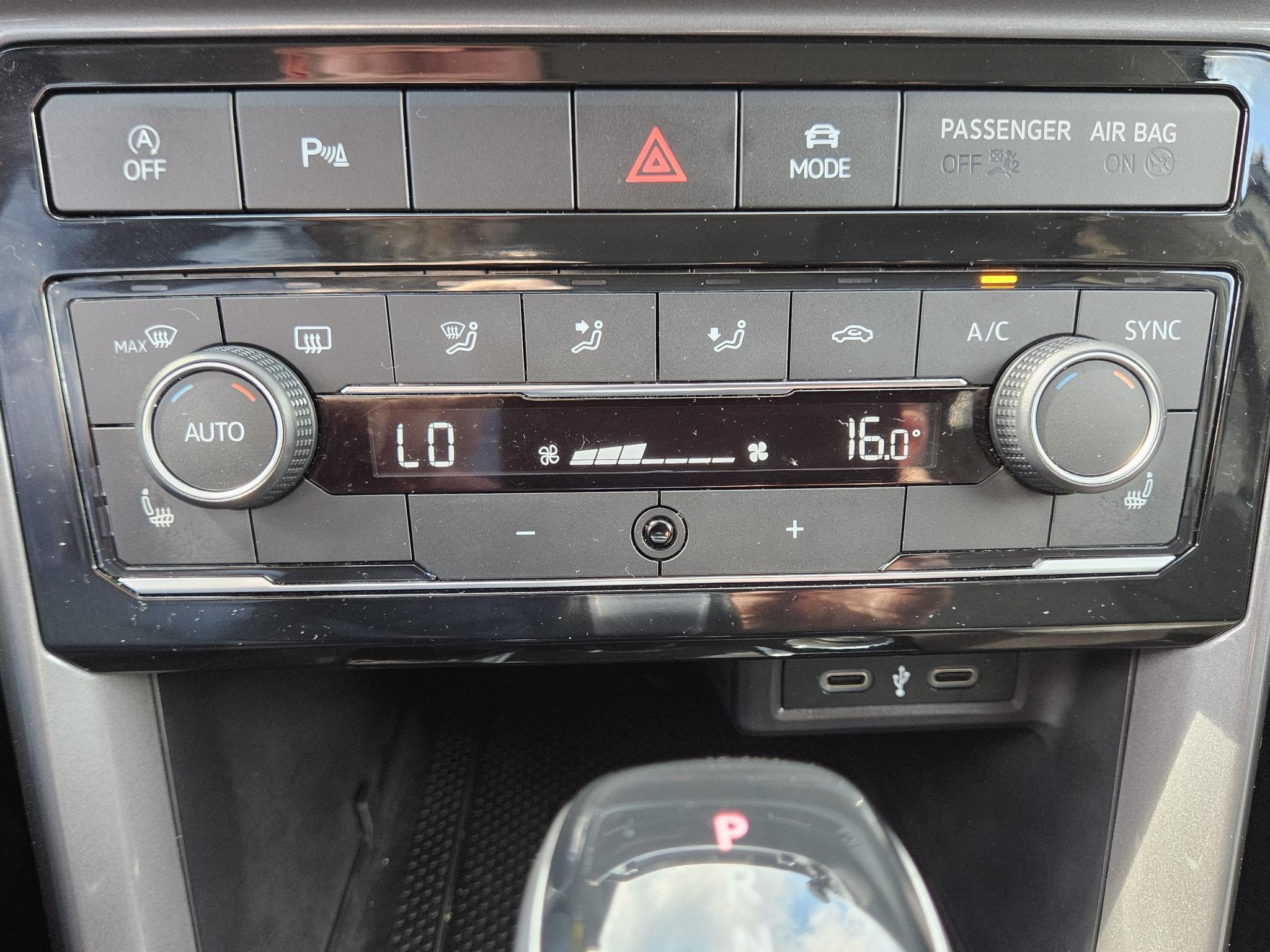 Foto van Volkswagen T-cross
