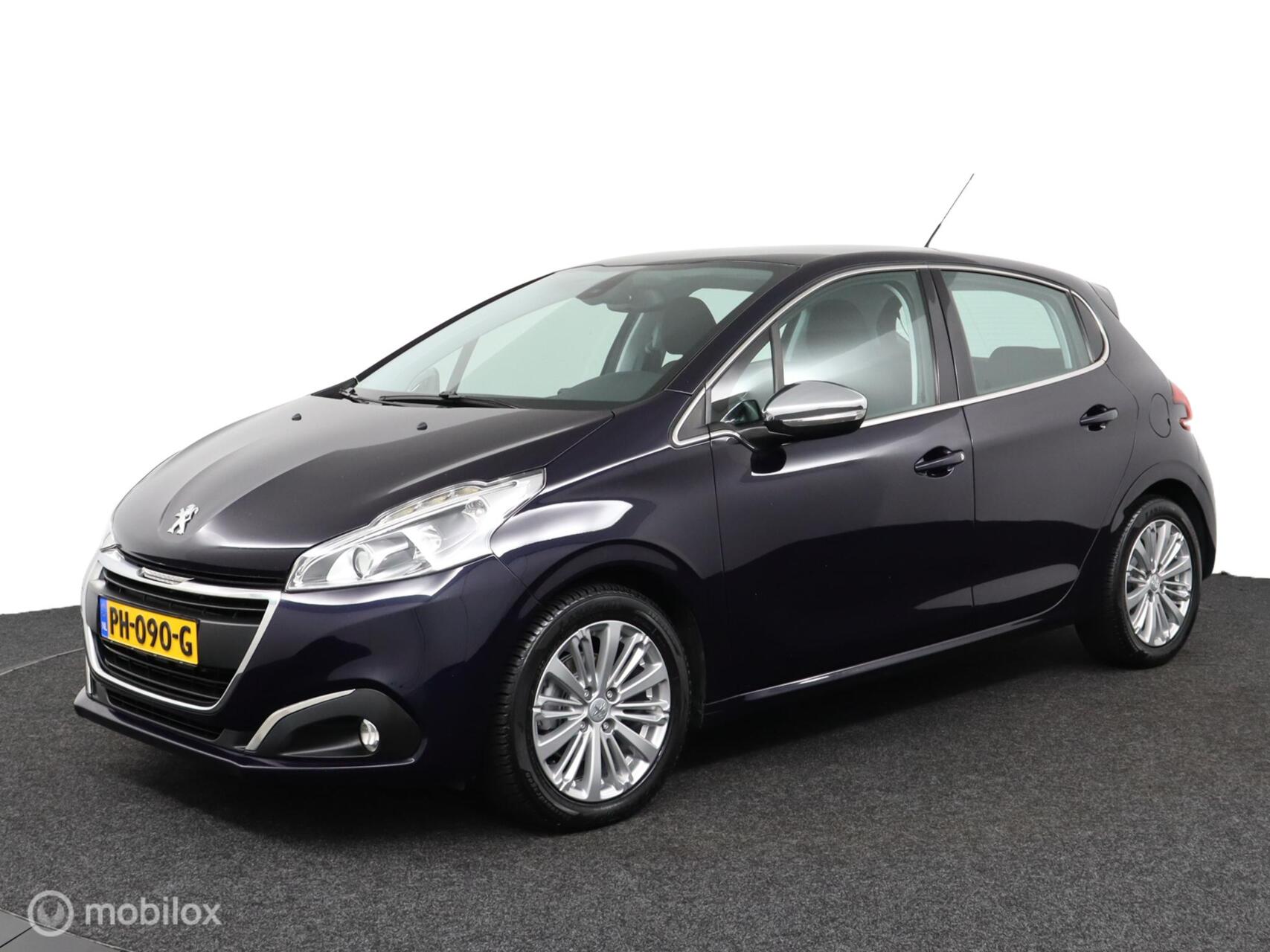 Peugeot 208 1.2 PureTech Blue Lease Executive | Riem v.v 116dkm | Volledig onderhouden | All seasons | Navi | Clima | 2017 - voorkant