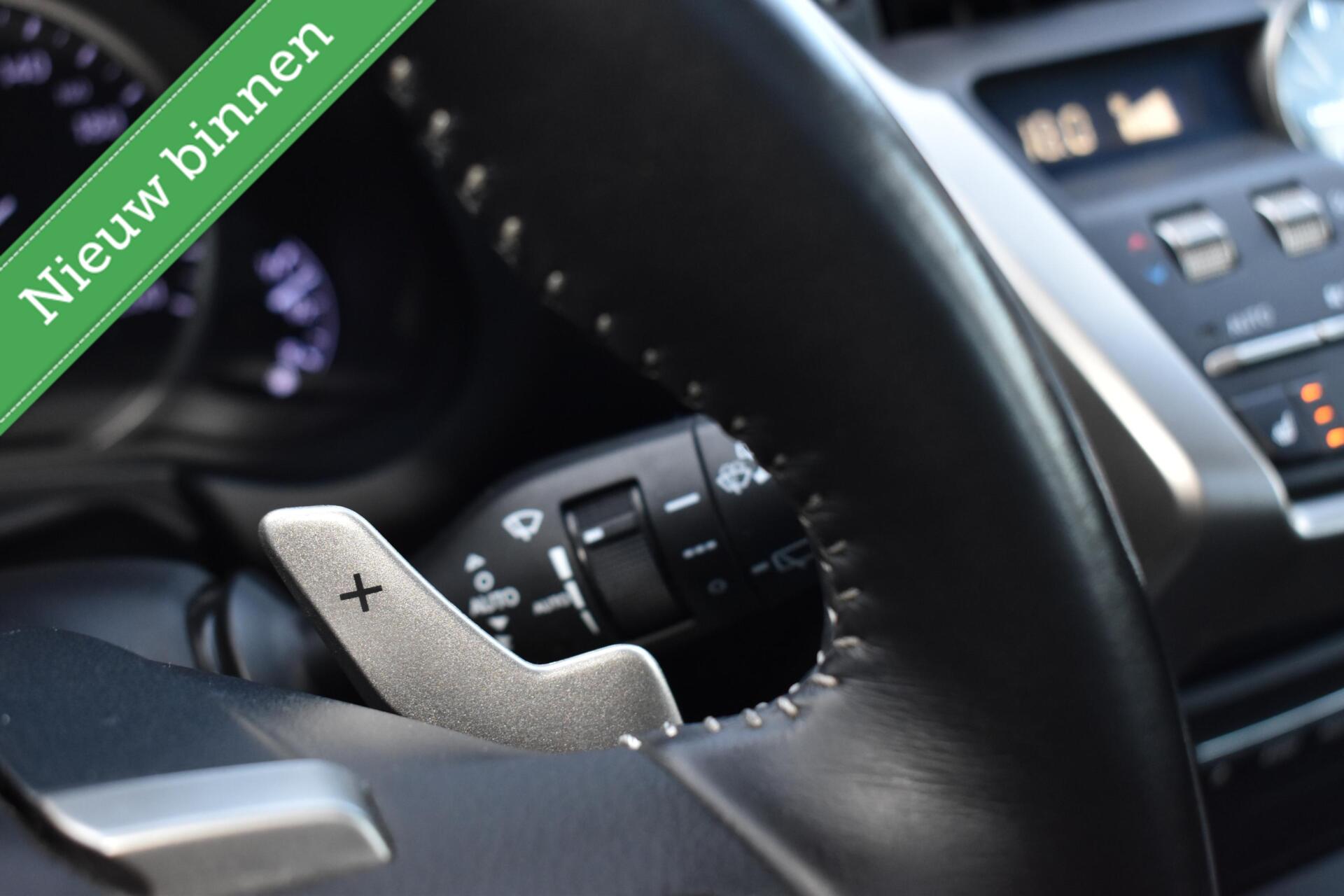 Foto van Lexus Lexus Nx300h