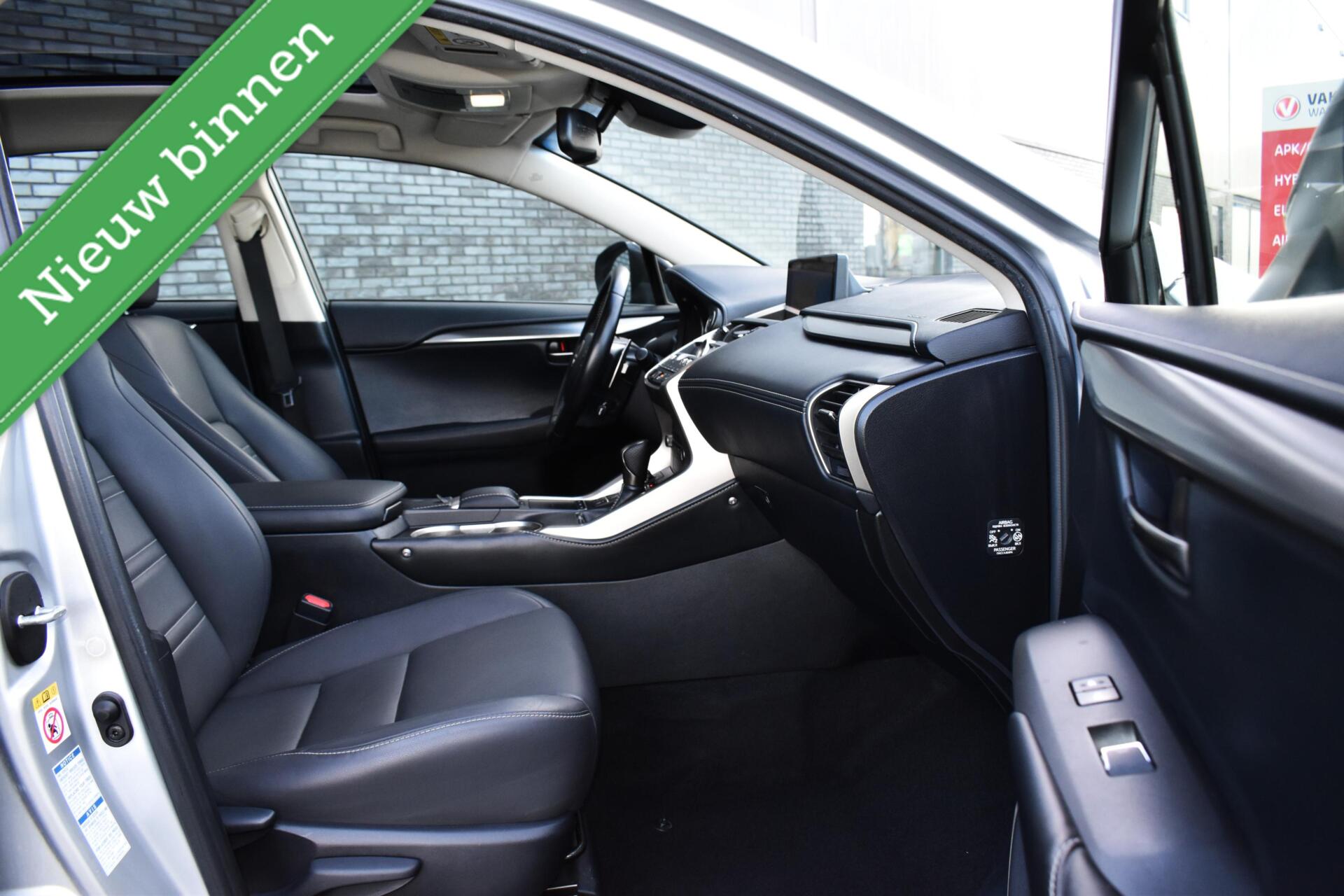 Foto van Lexus Lexus Nx300h