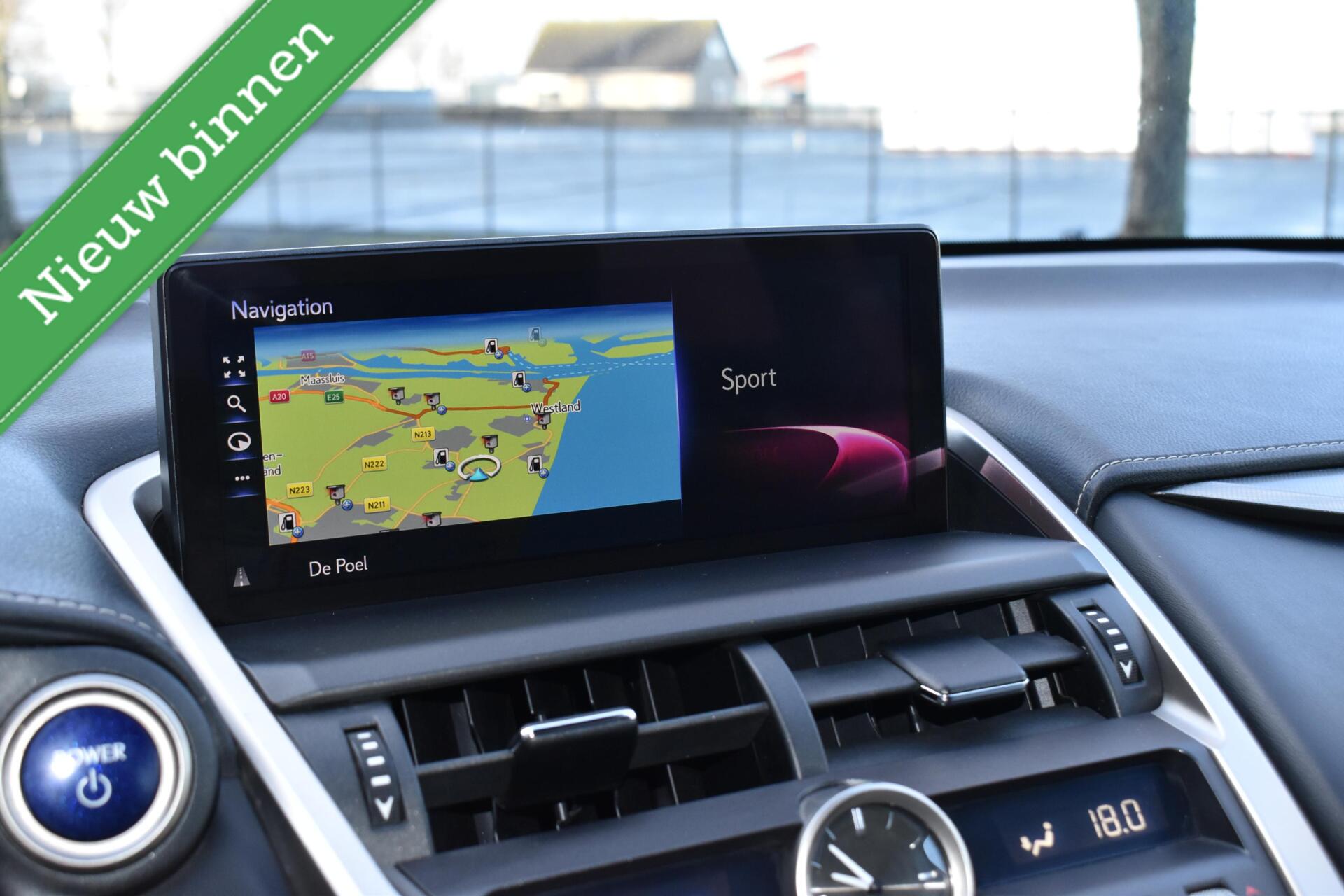 Foto van Lexus Lexus Nx300h