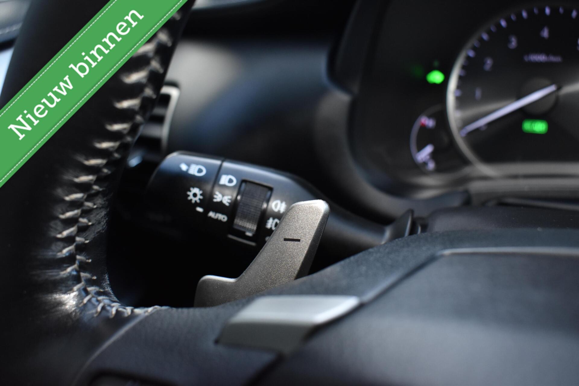 Foto van Lexus Lexus Nx300h