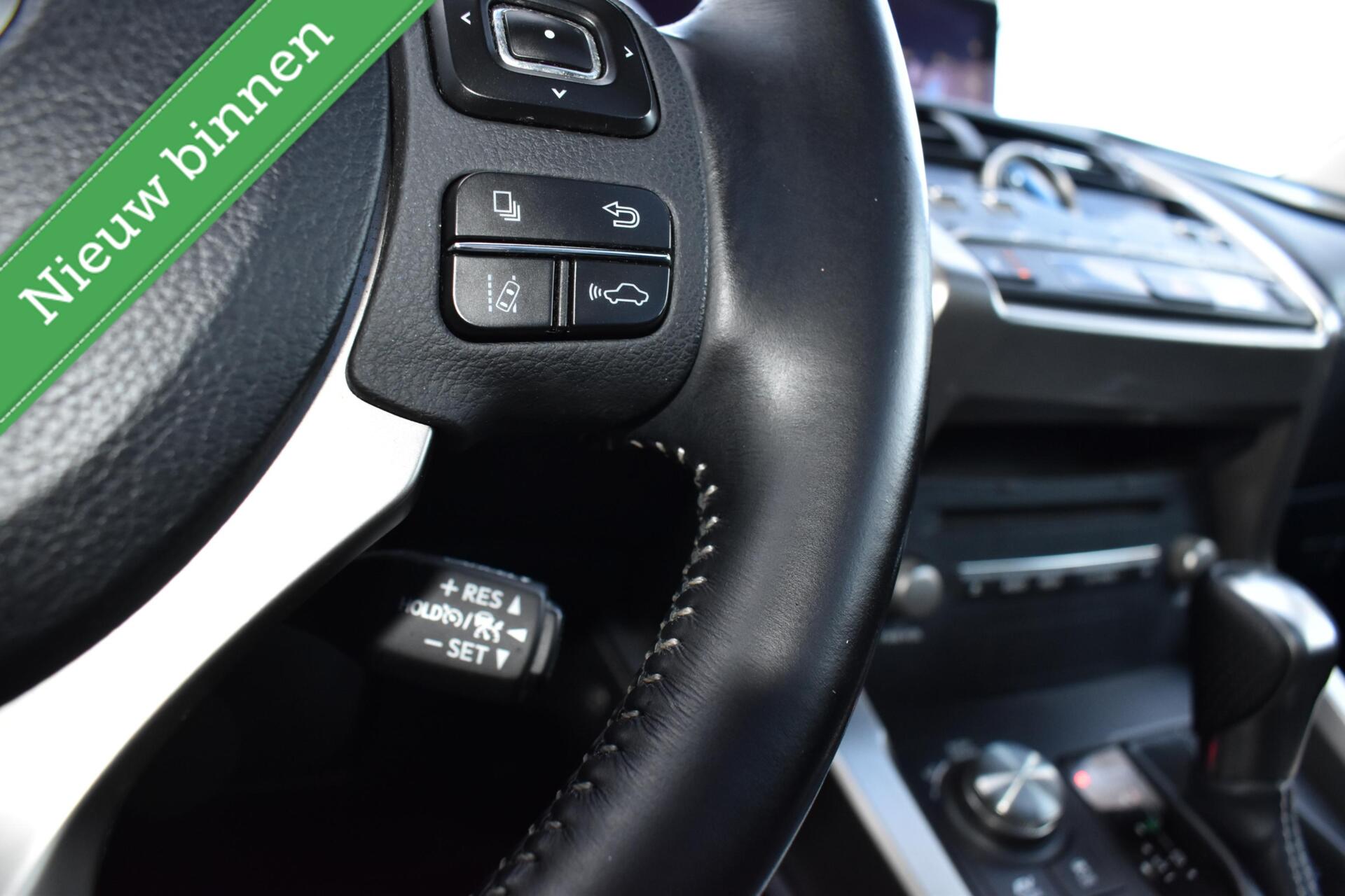 Foto van Lexus Lexus Nx300h