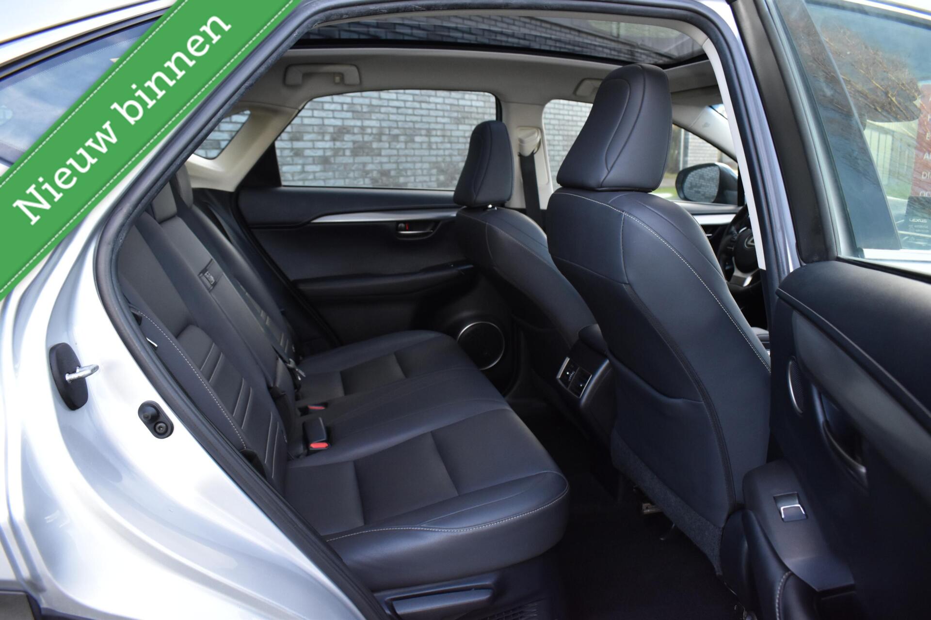Foto van Lexus Lexus Nx300h