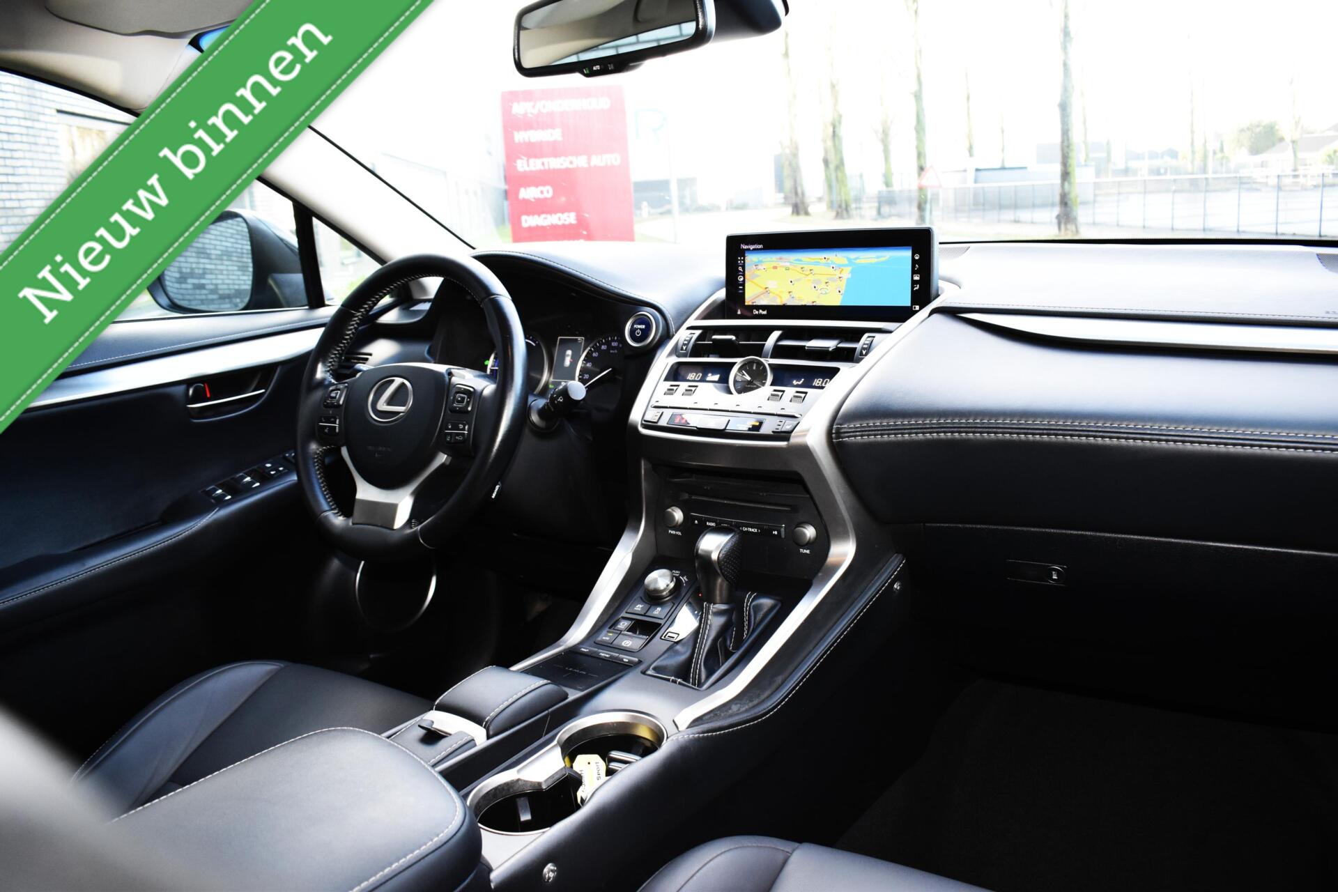 Foto van Lexus Lexus Nx300h
