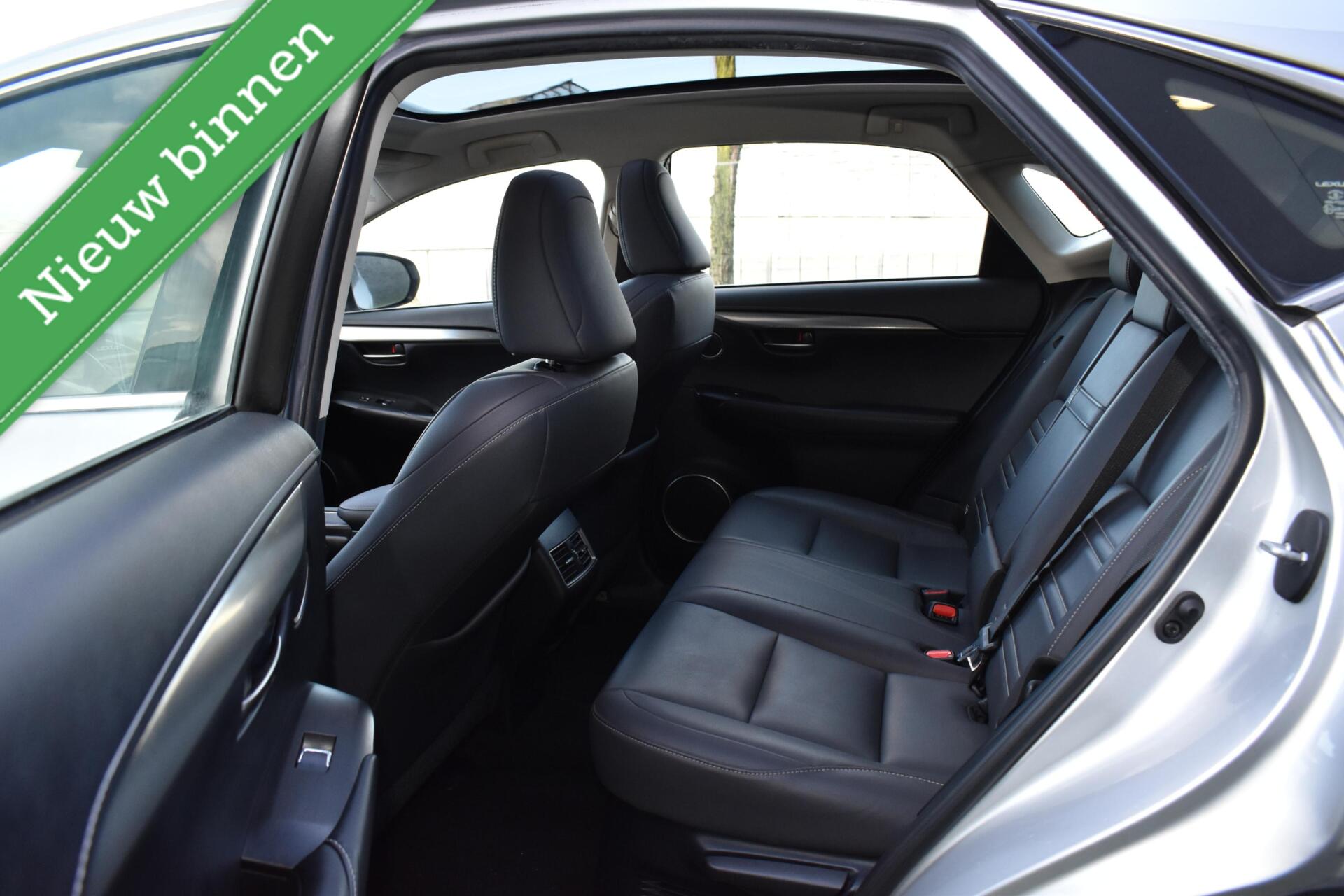 Foto van Lexus Lexus Nx300h