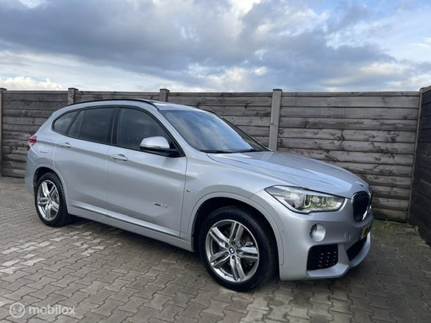 Foto van BMW X1 Sdrive20i