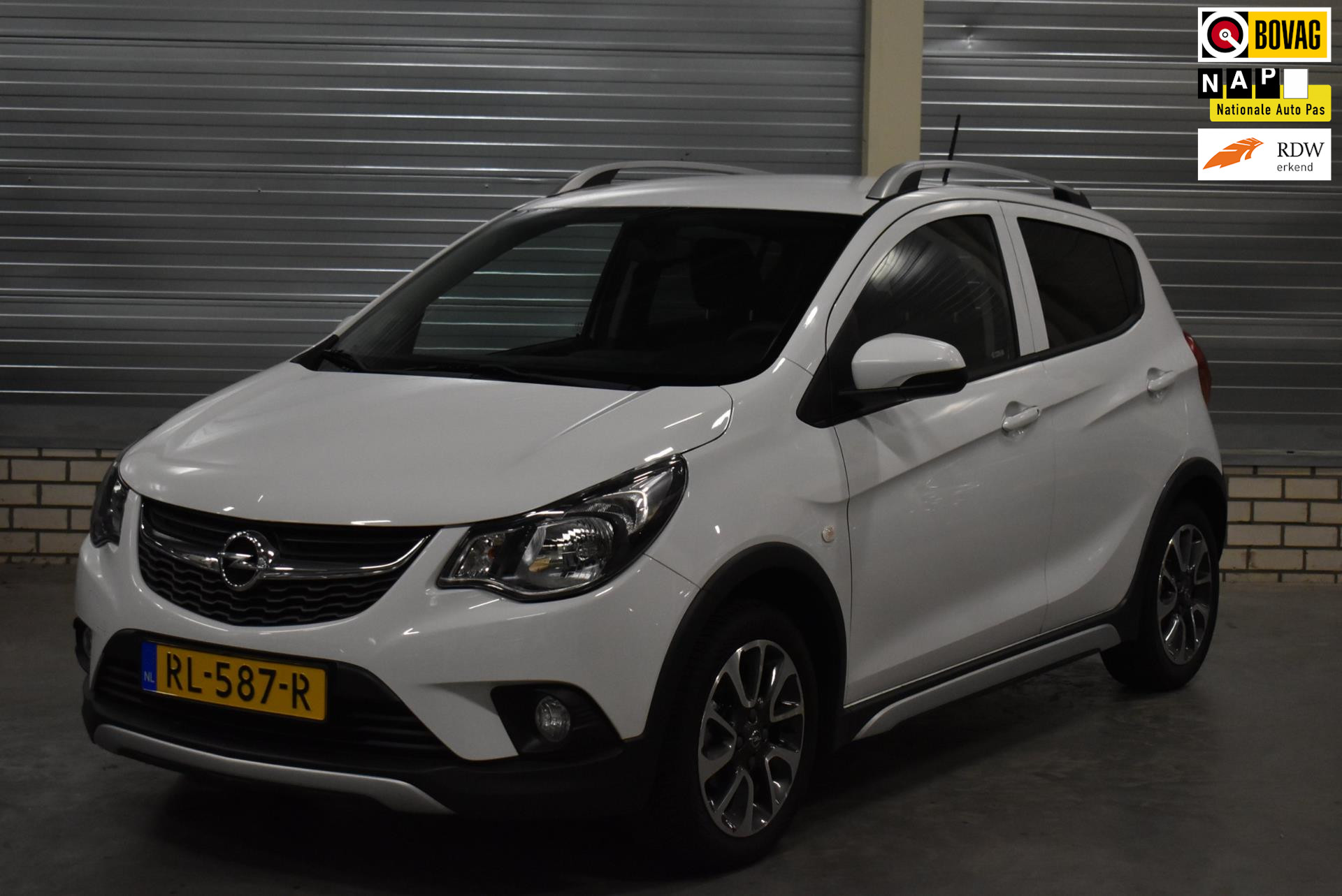 Opel Karl Rocks / Viva Rocks 1.0 Rocks Online Edition + Navigatie|Bluetooth/Carplay|Parkeersensoren|Cruise control| 2018 - voorkant