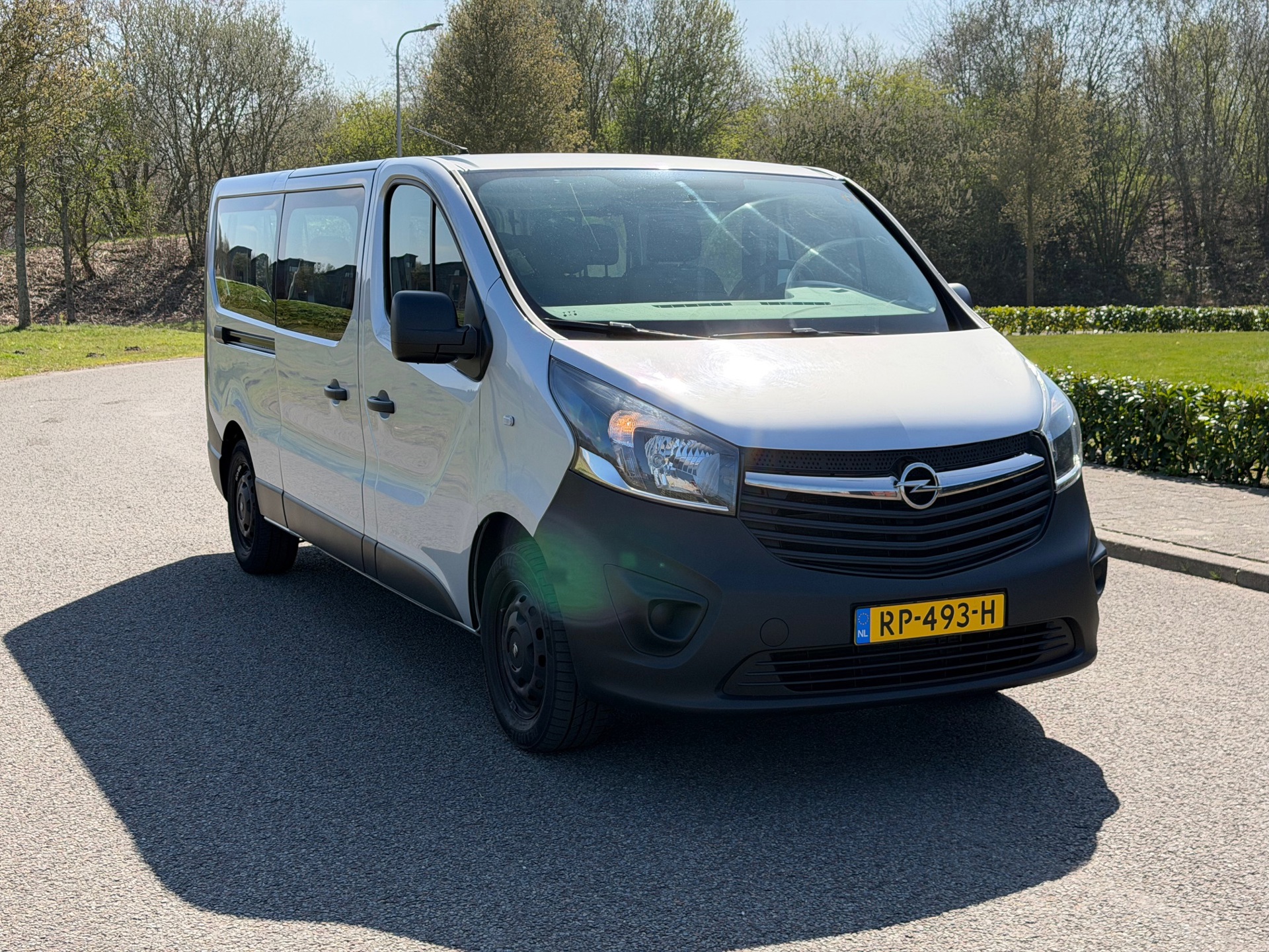 Foto van Opel Vivaro-b