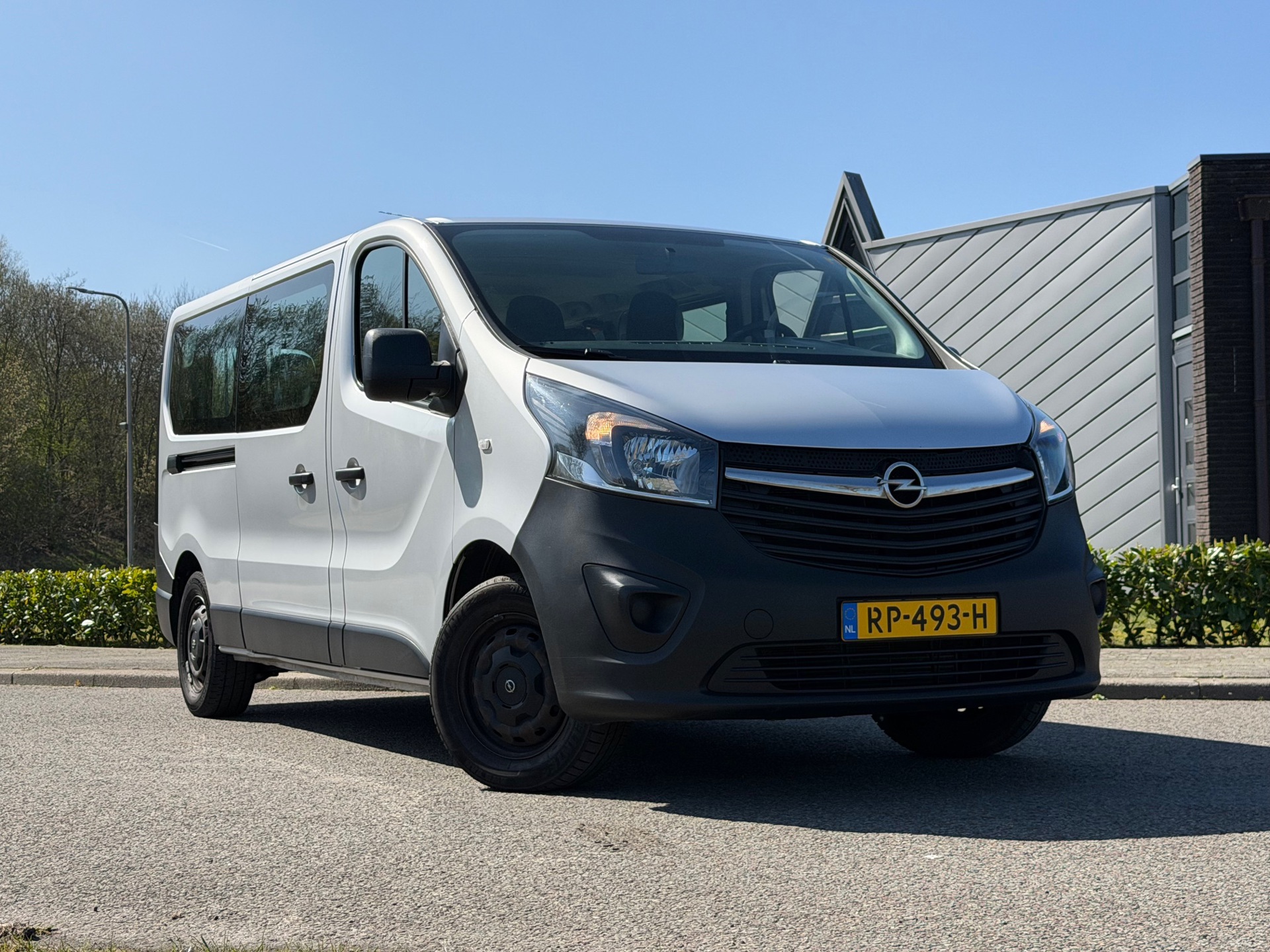 Foto van Opel Vivaro-b
