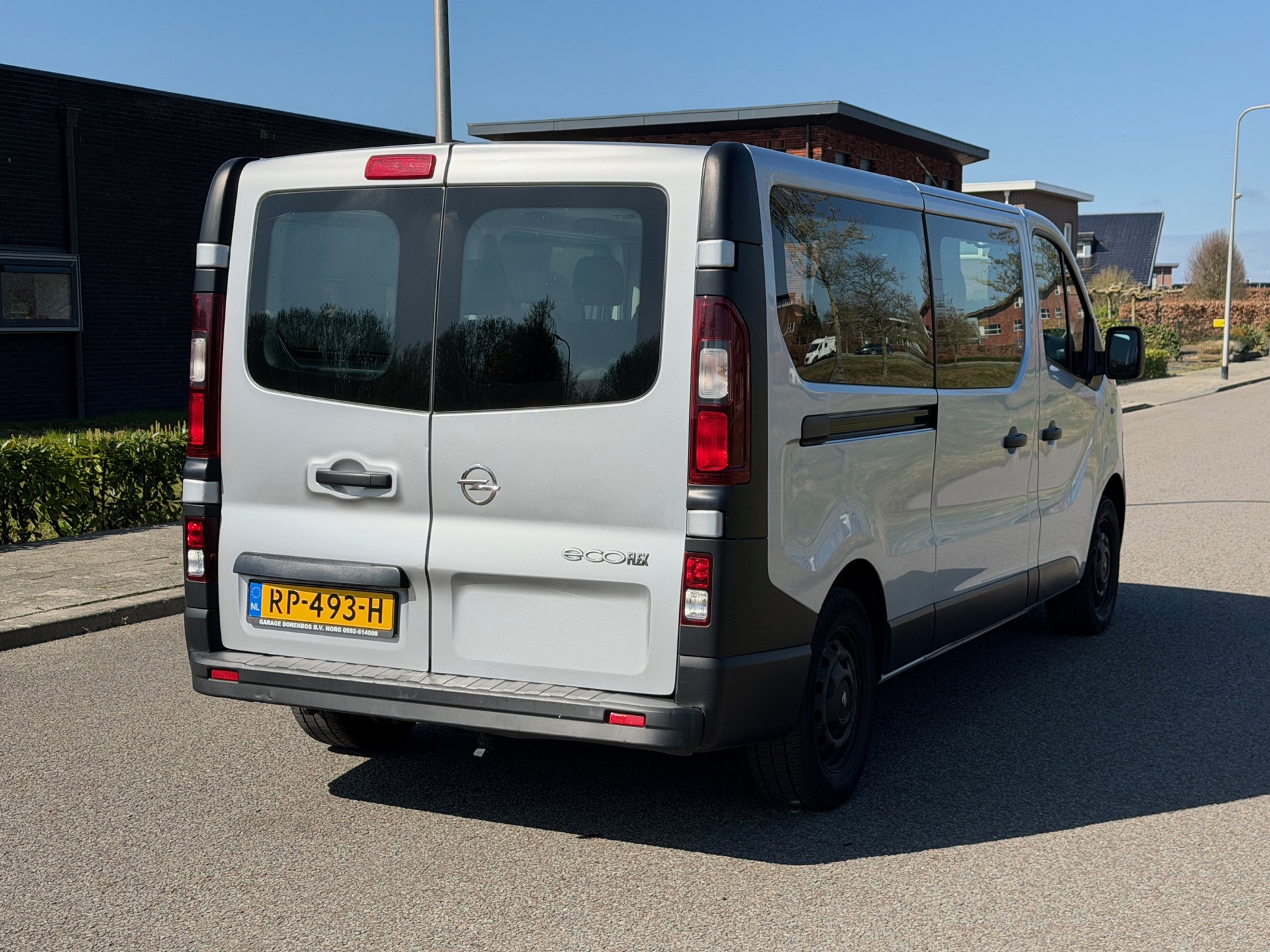 Foto van Opel Vivaro-b