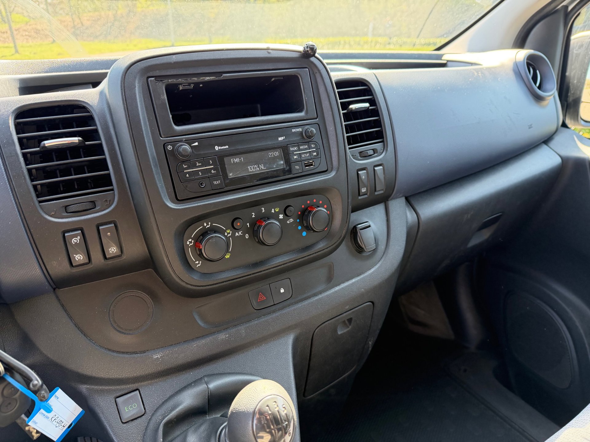 Foto van Opel Vivaro-b