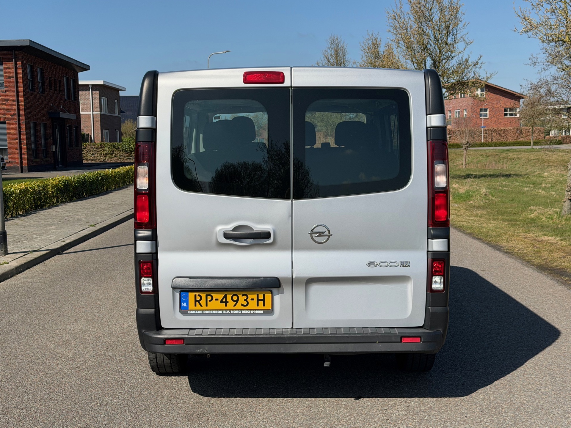 Foto van Opel Vivaro-b