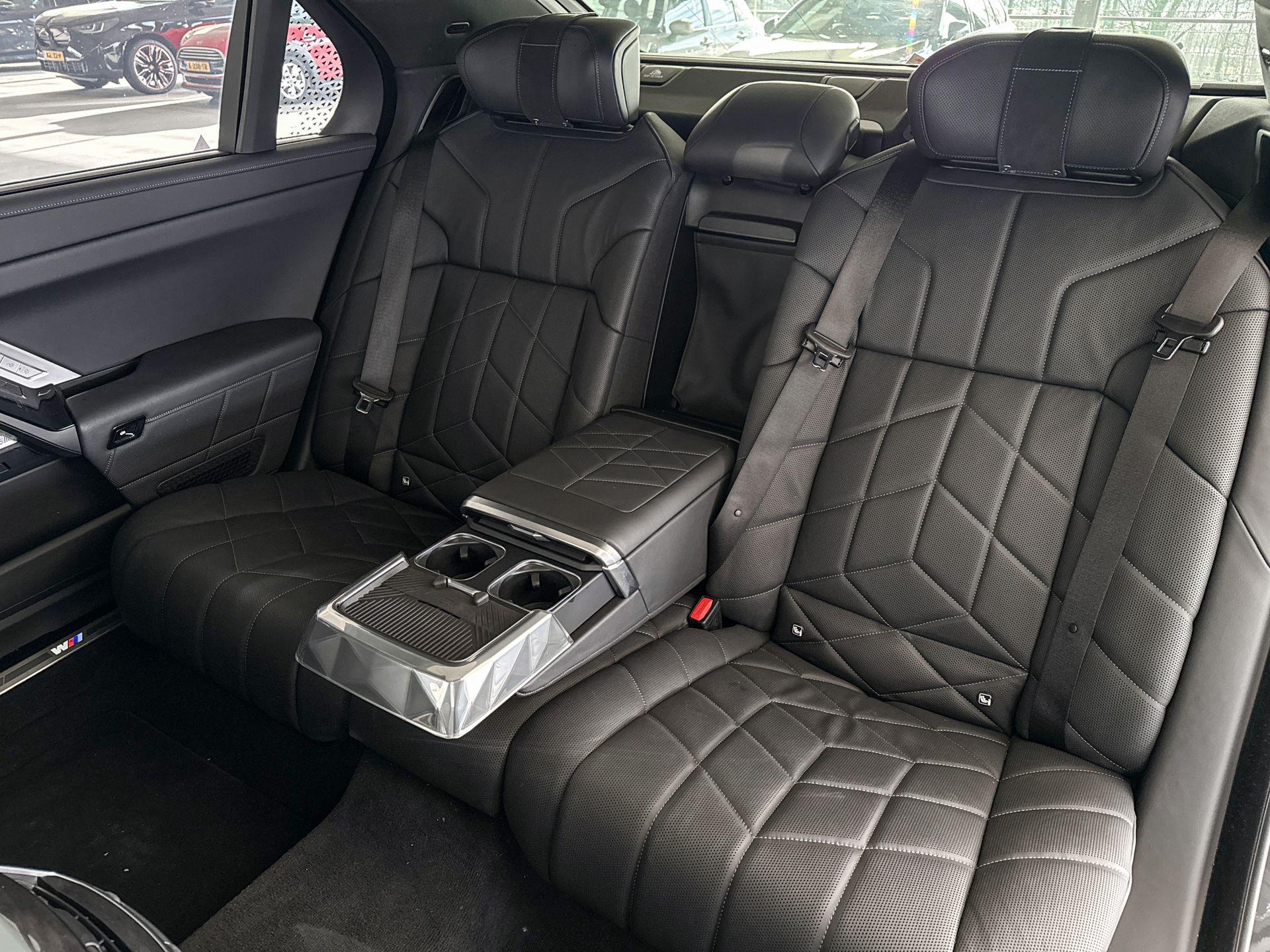 Foto van BMW M760e xDrive