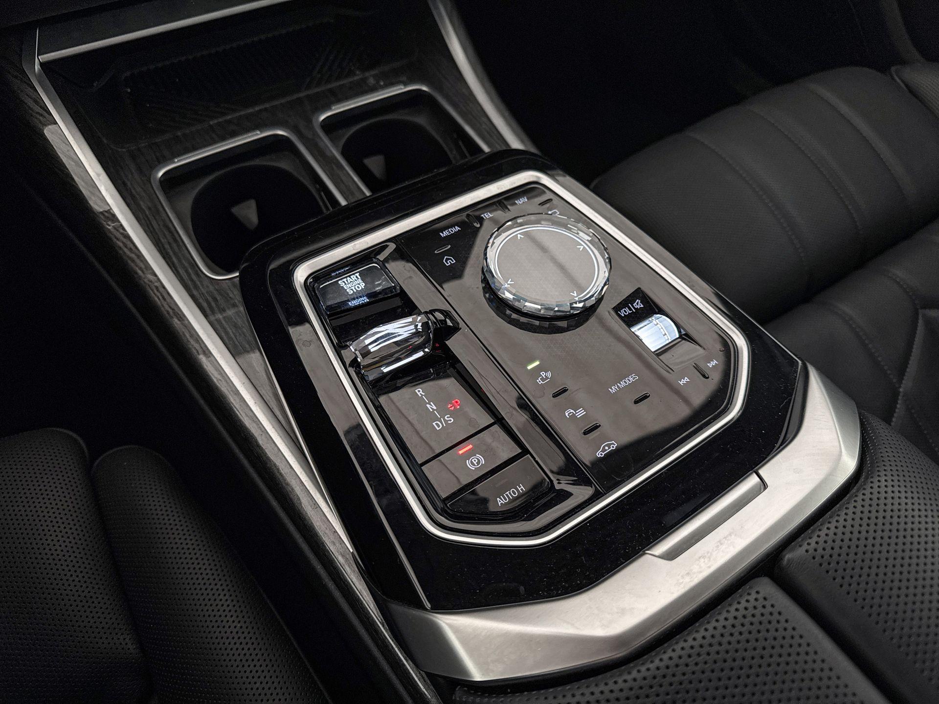 Foto van BMW M760e xDrive
