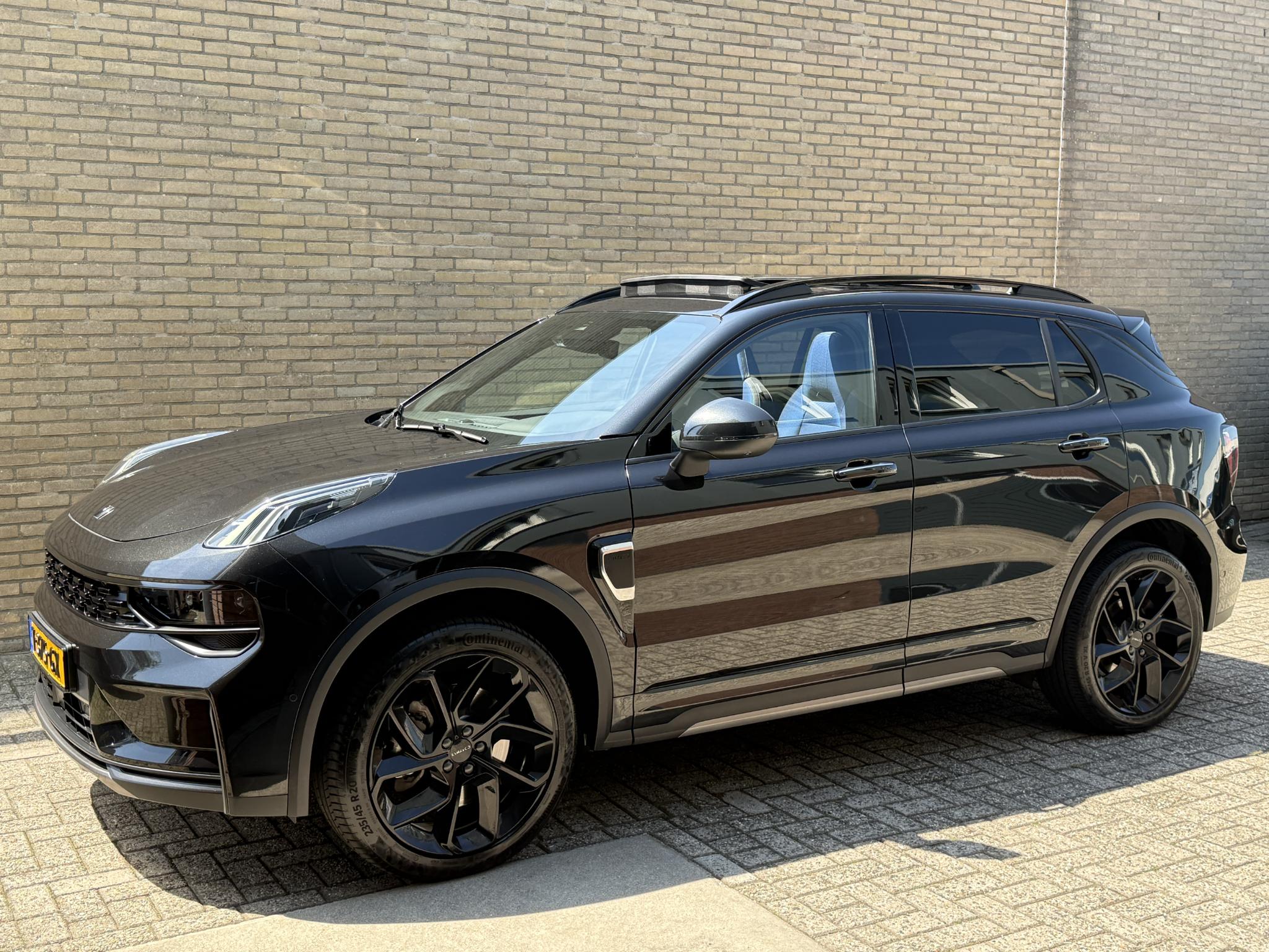 Foto van Lynk&co LYNK & Co 01