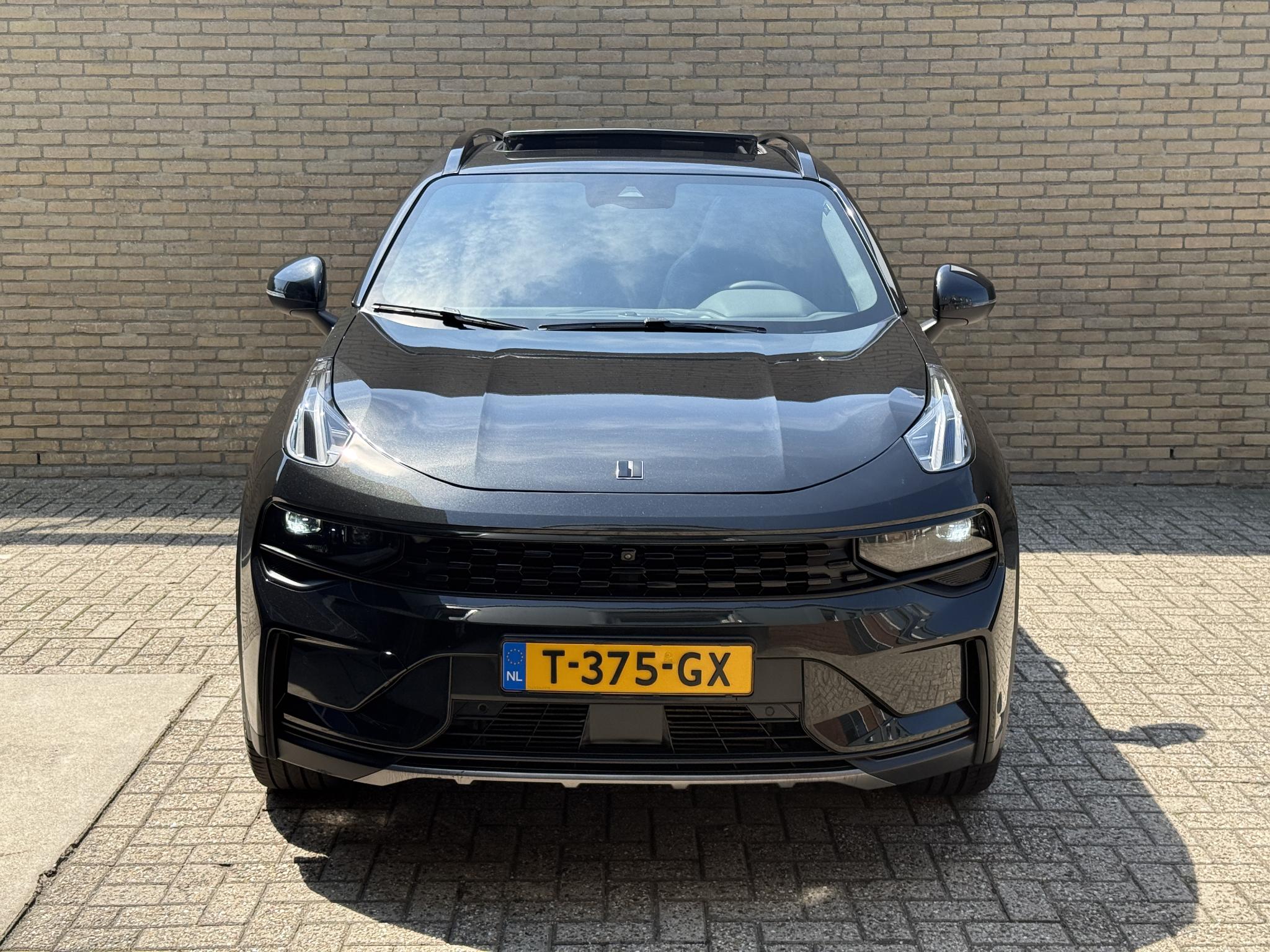 Foto van Lynk&co LYNK & Co 01