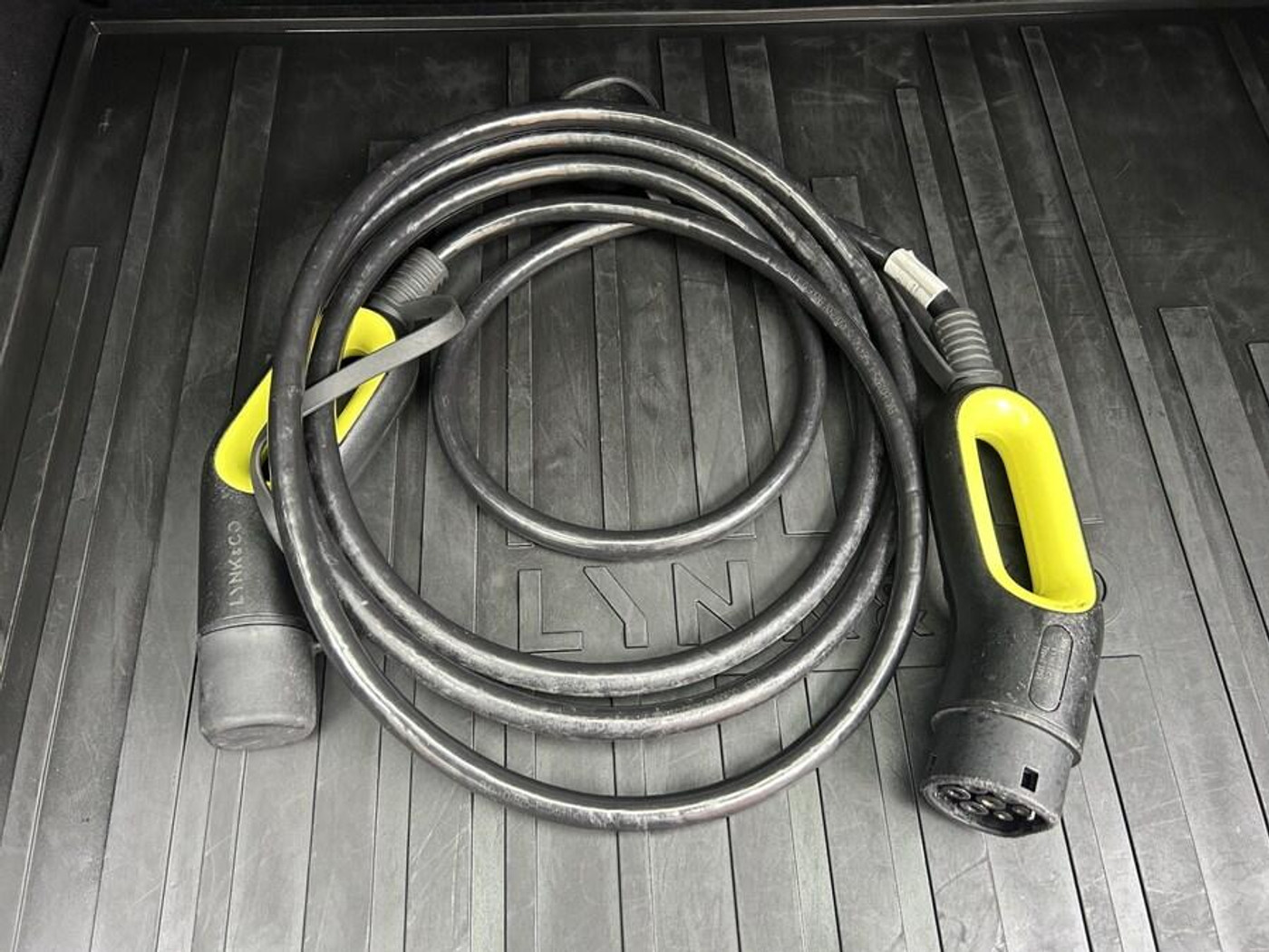 Foto van Lynk&co LYNK & Co 01