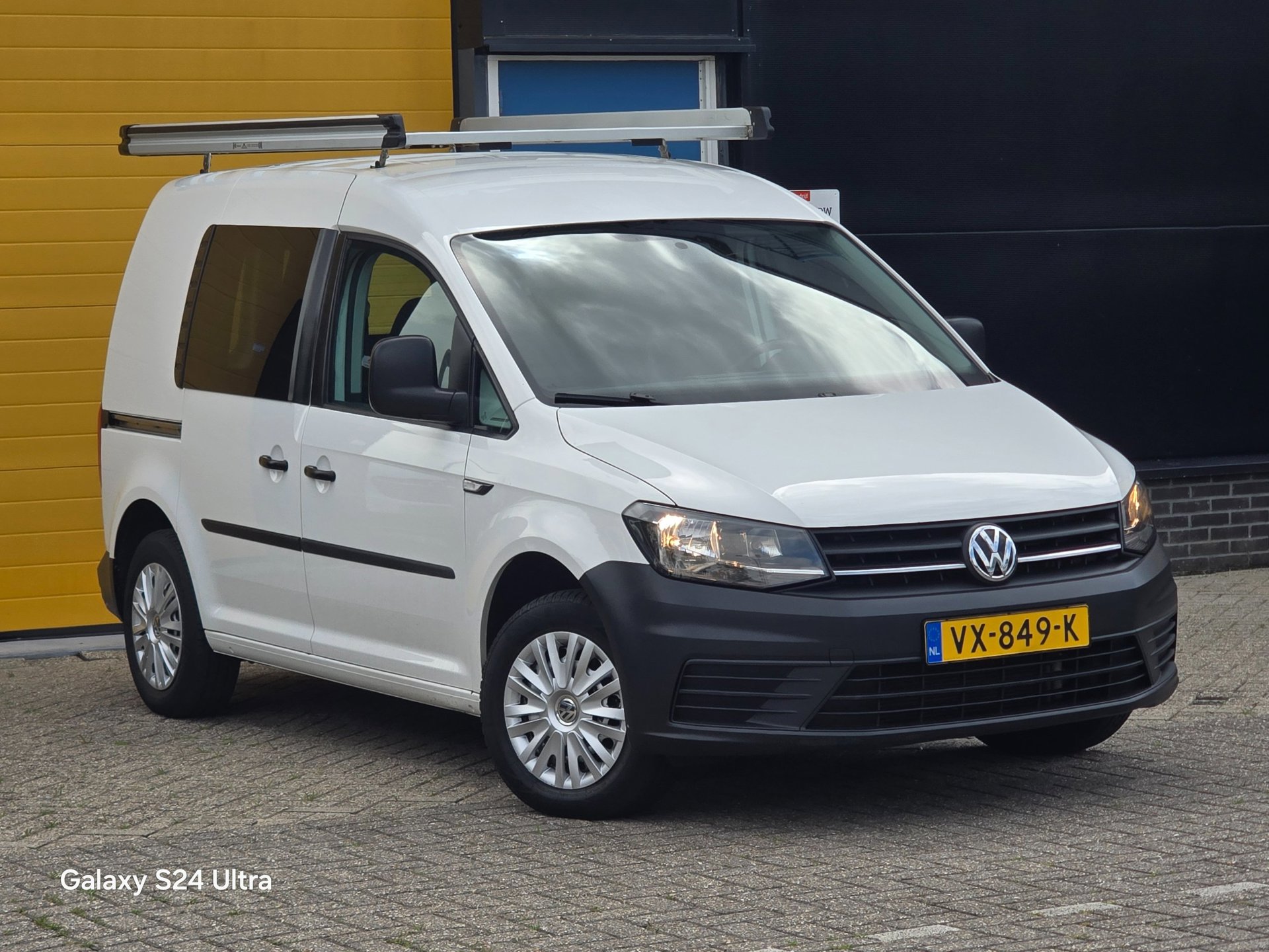 Volkswagen Caddy 2.0 TDI L1H1 BMT Trendline / NAP/ Airco / Cruise Control / Elek Ramen & Spiegels / Imperiaal / Schuifdeur / Euro6 2016 - voorkant