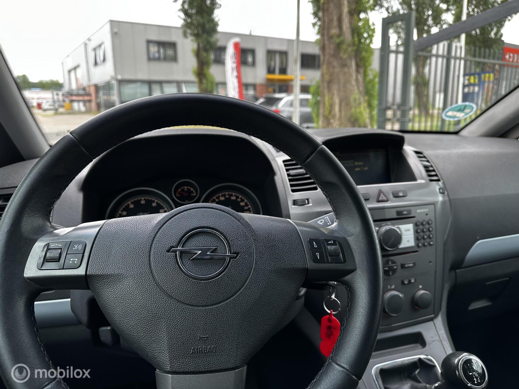 Foto van Opel Zafira