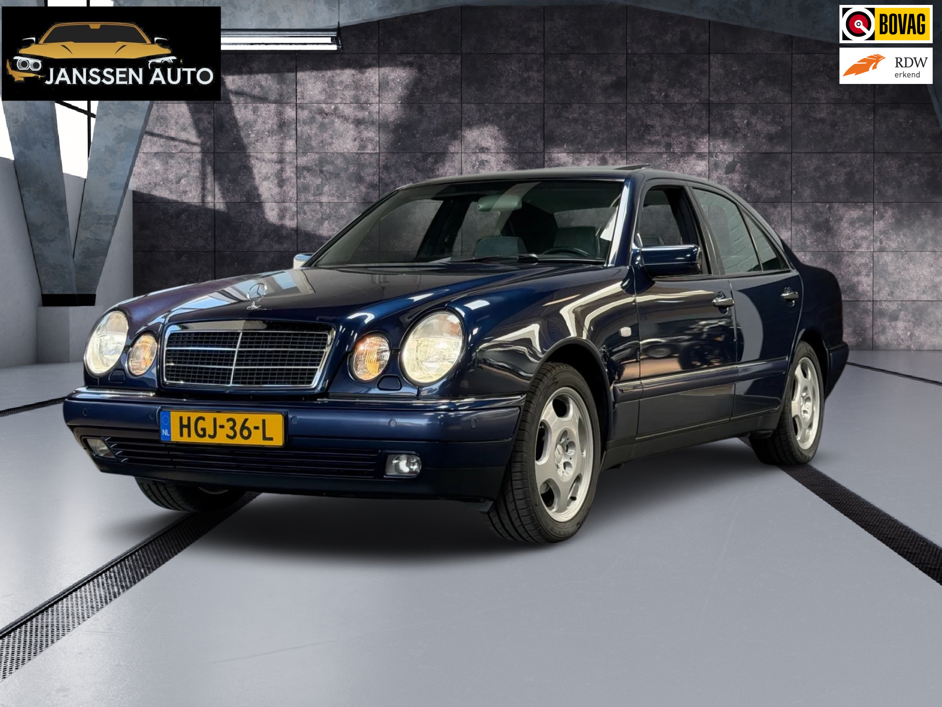 Mercedes-Benz E 240 240 Elegance | Xenon | Airco | Schuifdak | PDC | Cruise | 59.000KM | Nieuwstaat 1998 - voorkant