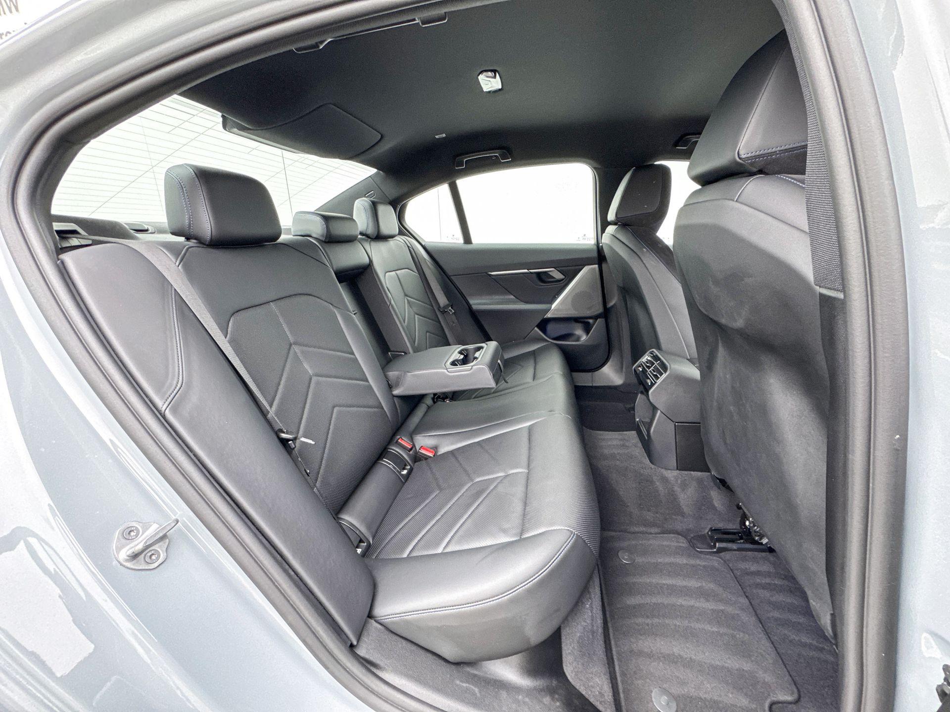 Foto van BMW I5 Edrive40