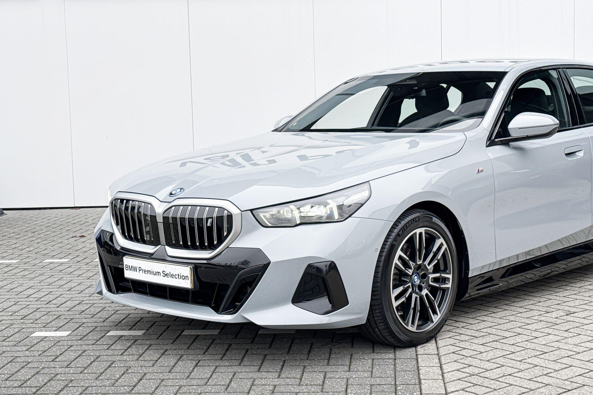 Foto van BMW I5 Edrive40