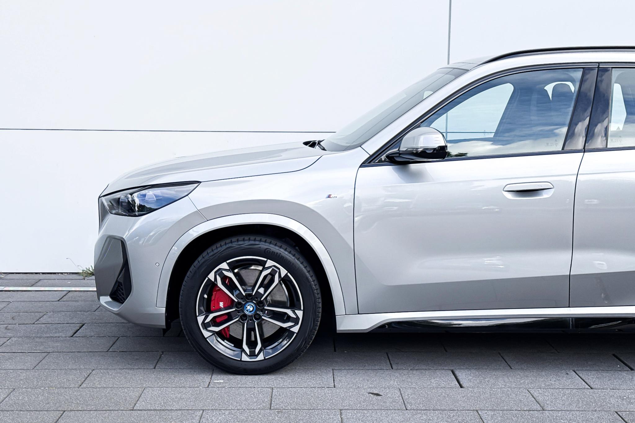 Foto van BMW Ix1 Edrive20