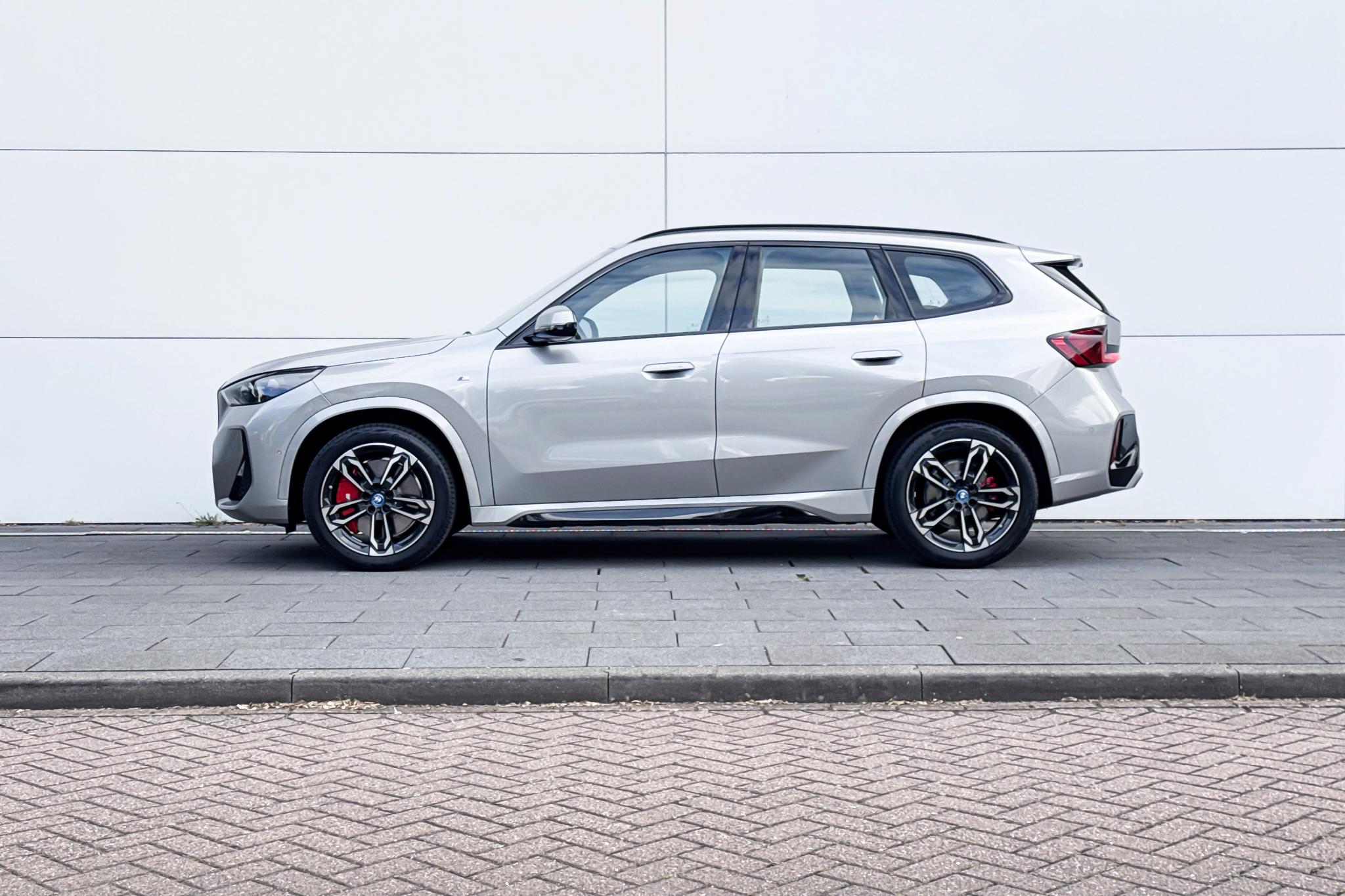 Foto van BMW Ix1 Edrive20