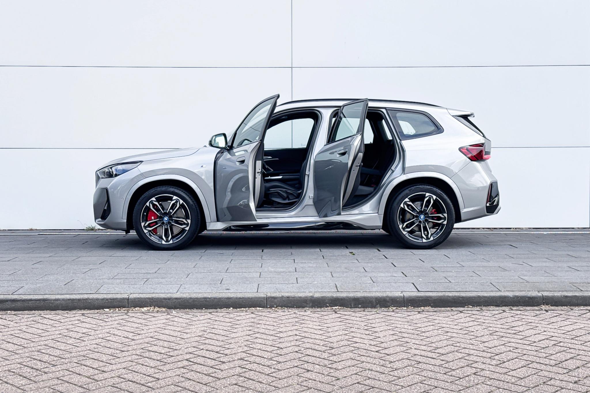 Foto van BMW Ix1 Edrive20