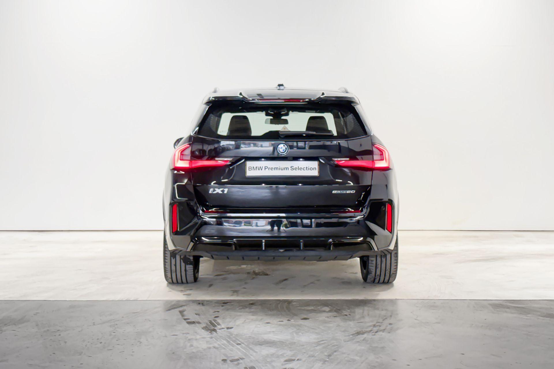 Foto van BMW Ix1 Edrive20