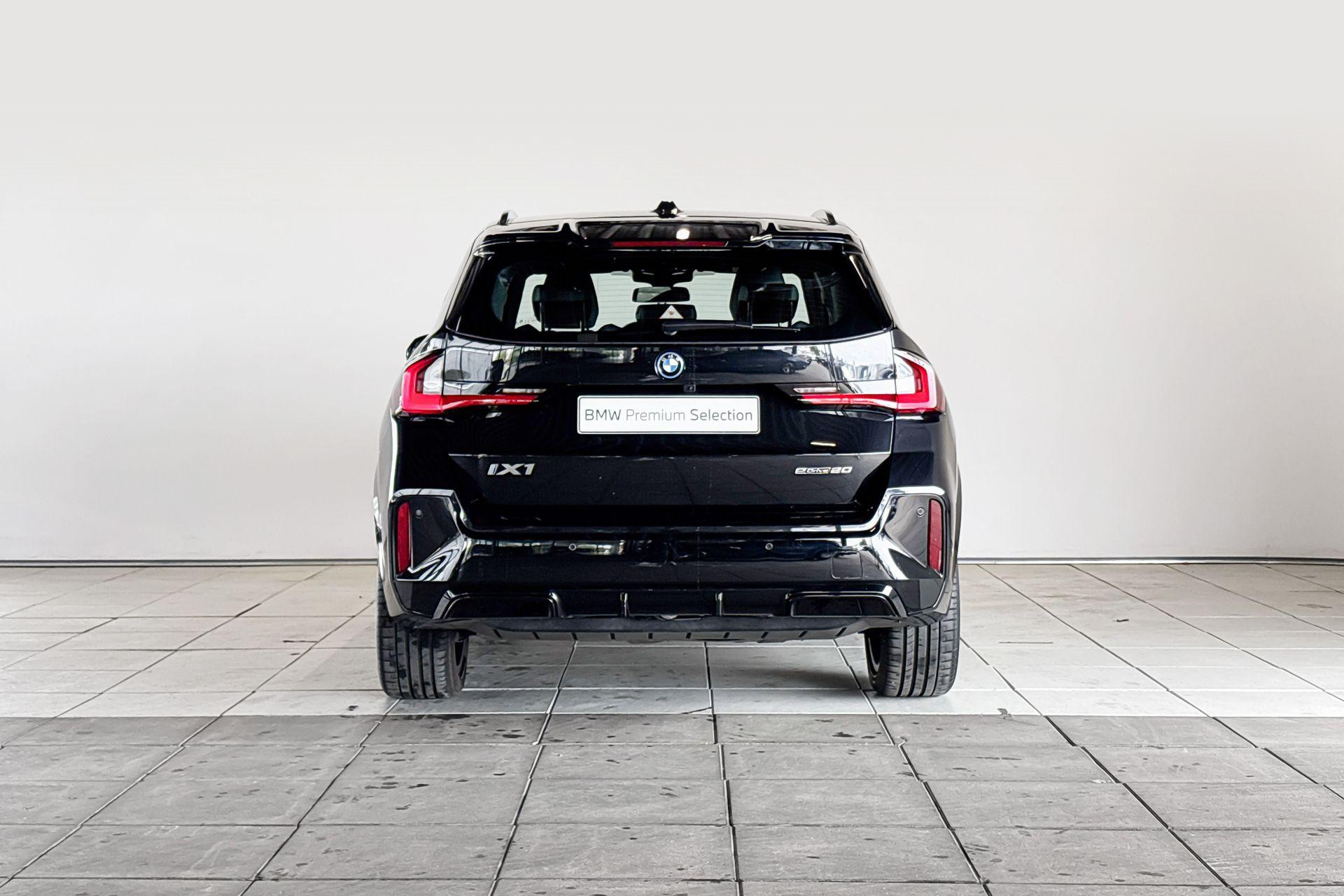Foto van BMW Ix1 Edrive20