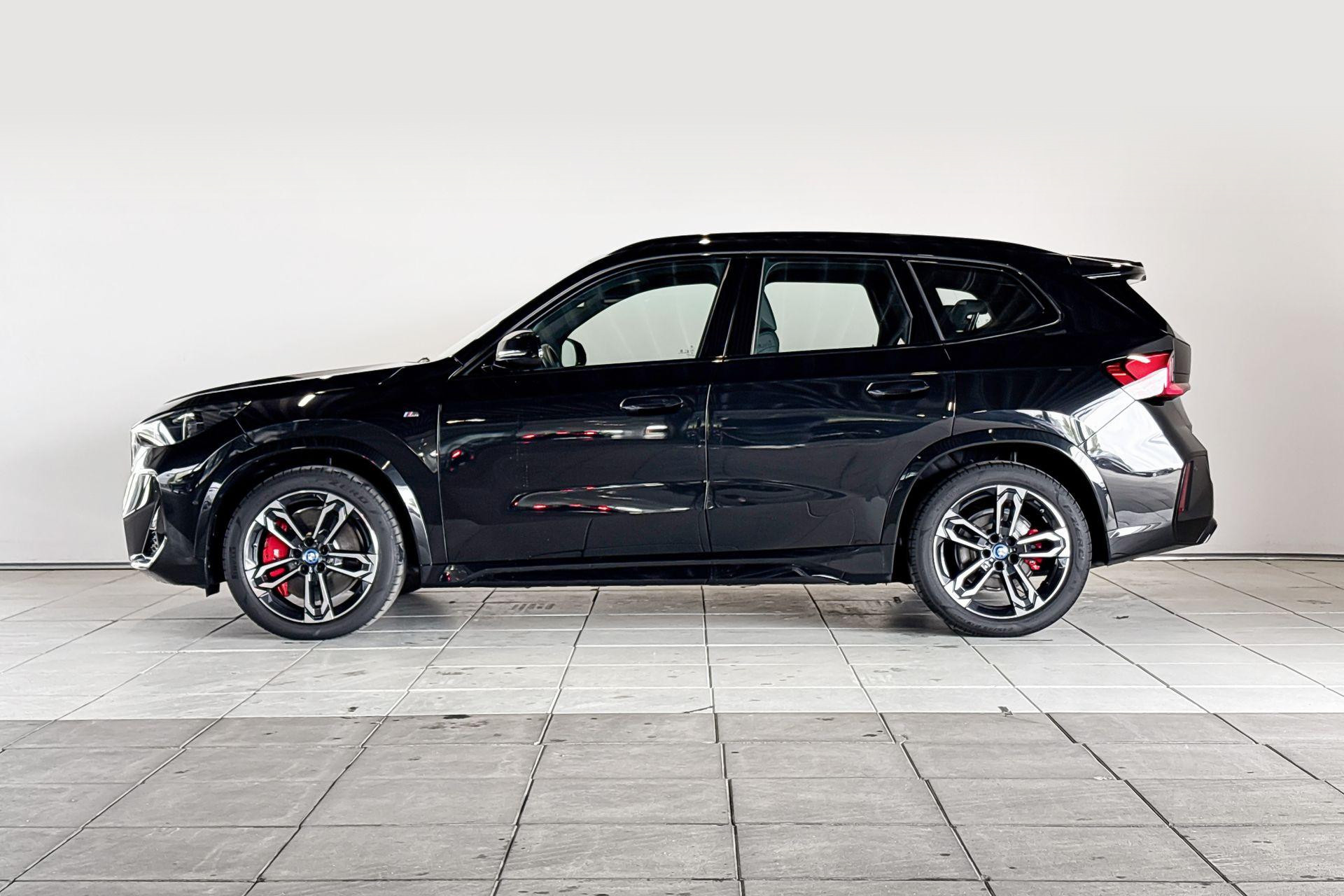 Foto van BMW Ix1 Edrive20