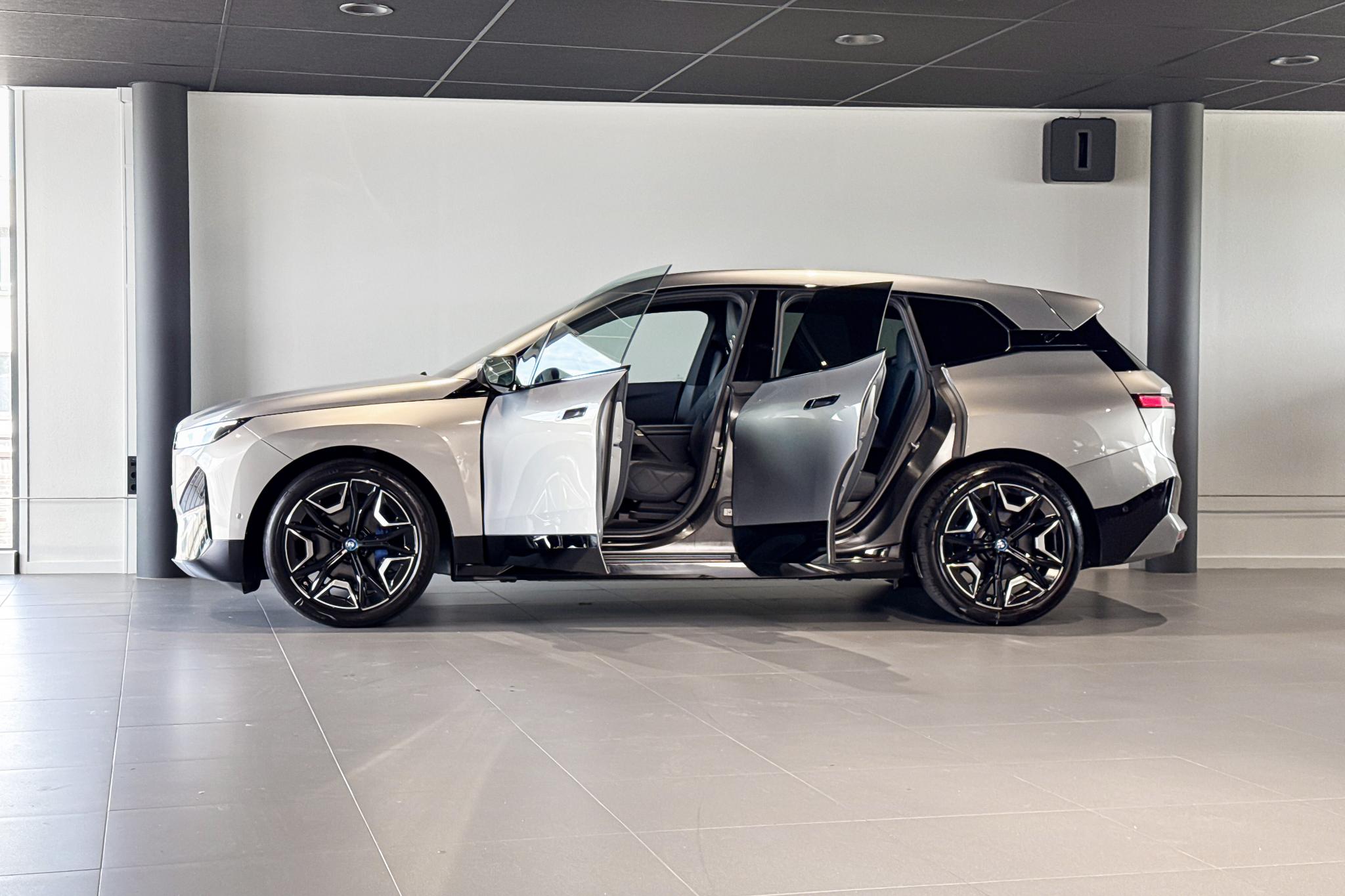 Foto van BMW Ix Xdrive50