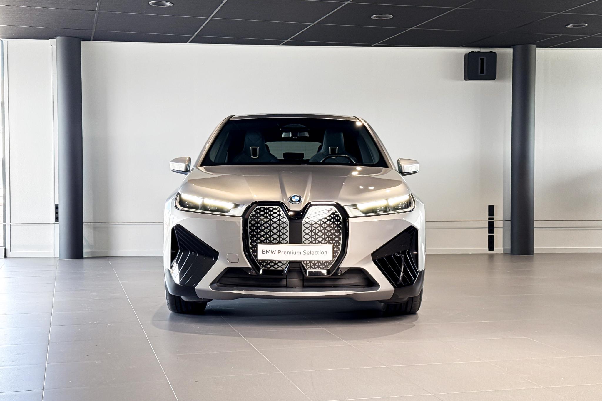 Foto van BMW Ix Xdrive50