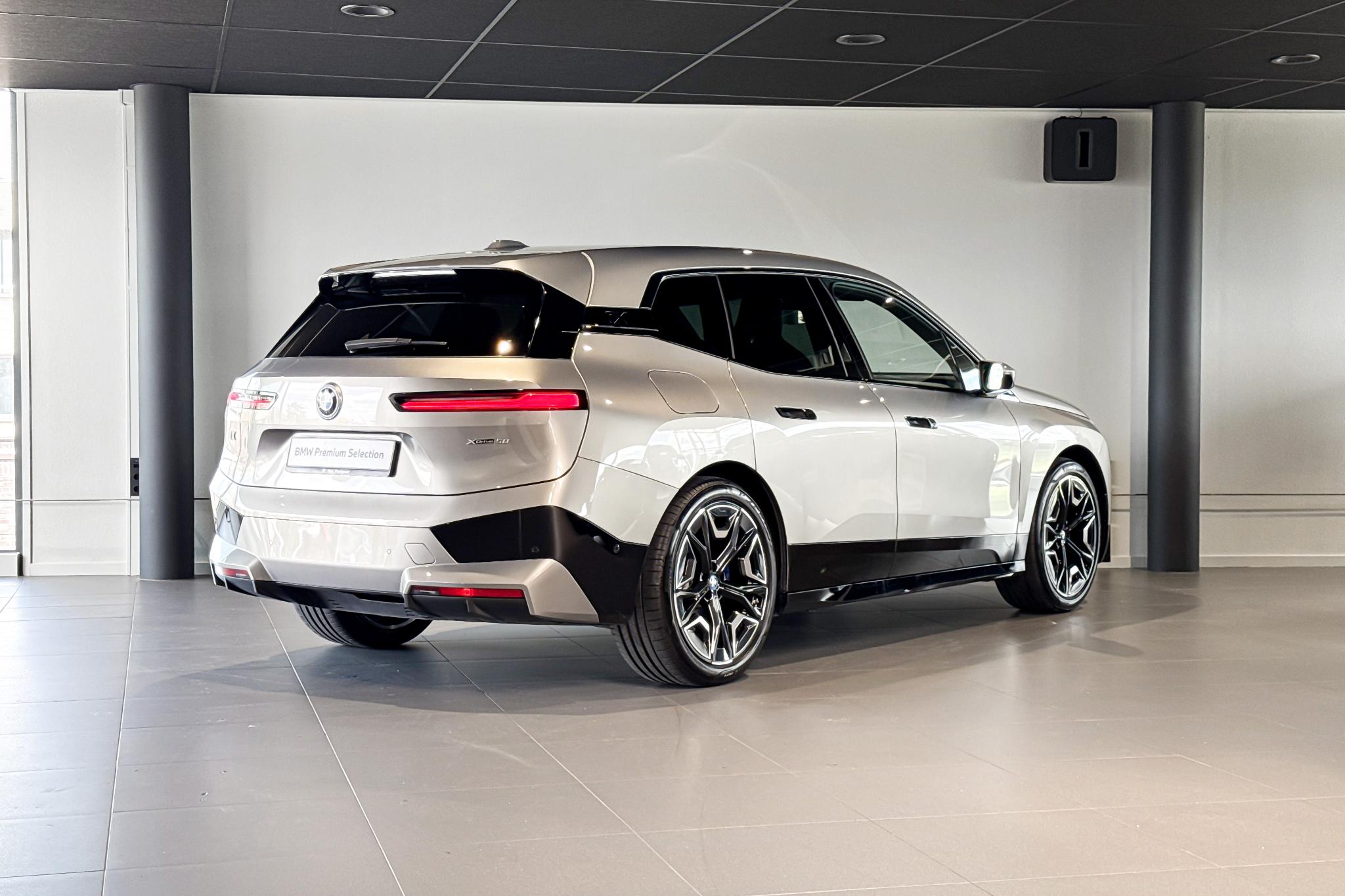 Foto van BMW Ix Xdrive50