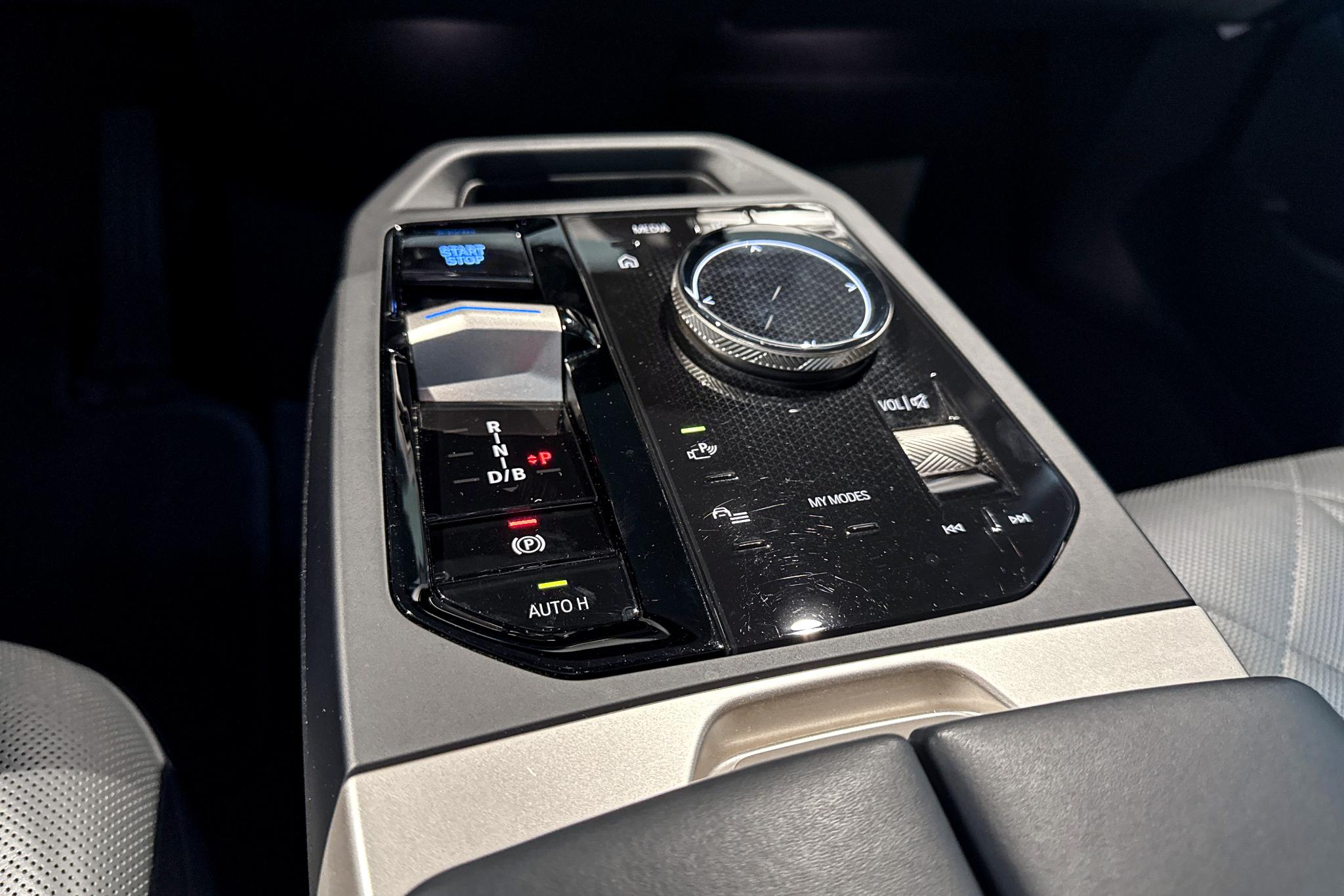 Foto van BMW Ix Xdrive50