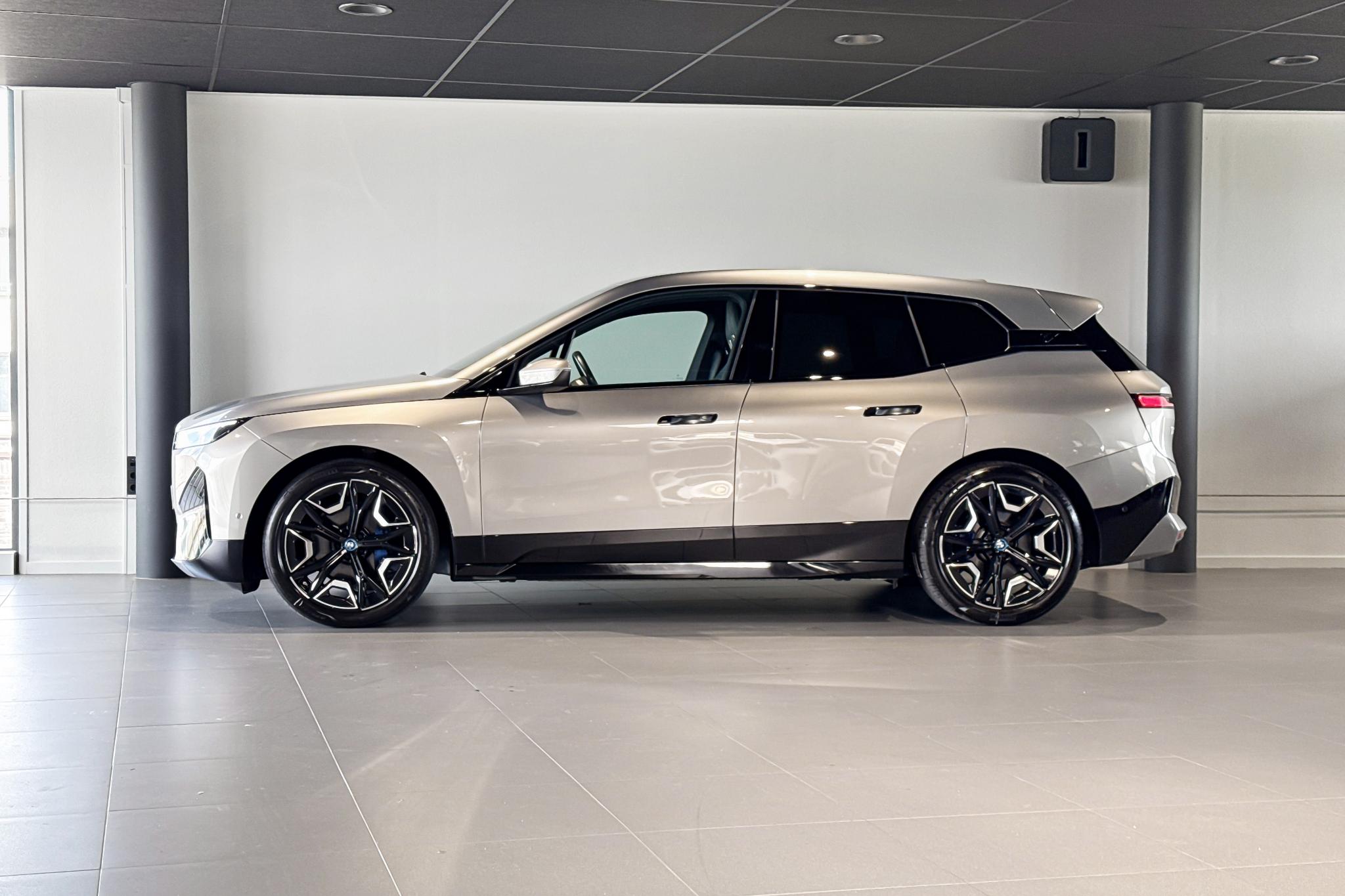 Foto van BMW Ix Xdrive50