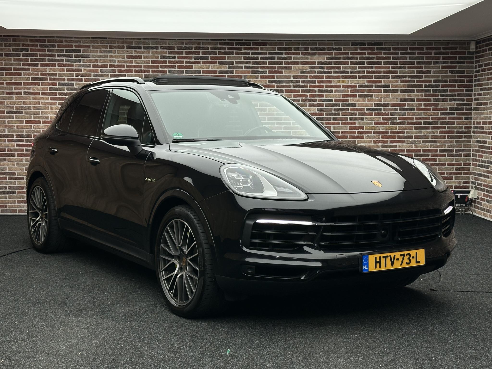 Foto van Porsche Cayenne E-hybrid