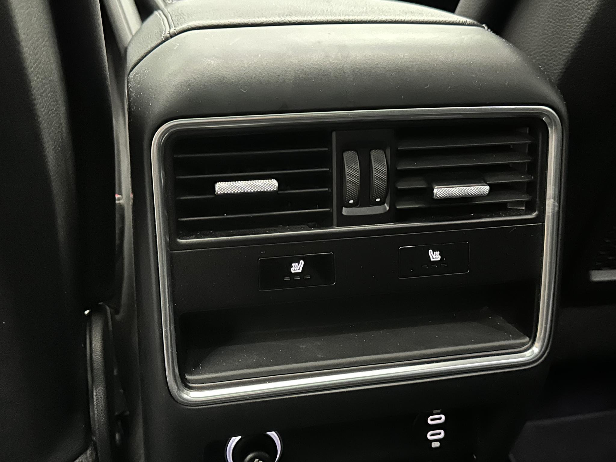 Foto van Porsche Cayenne E-hybrid