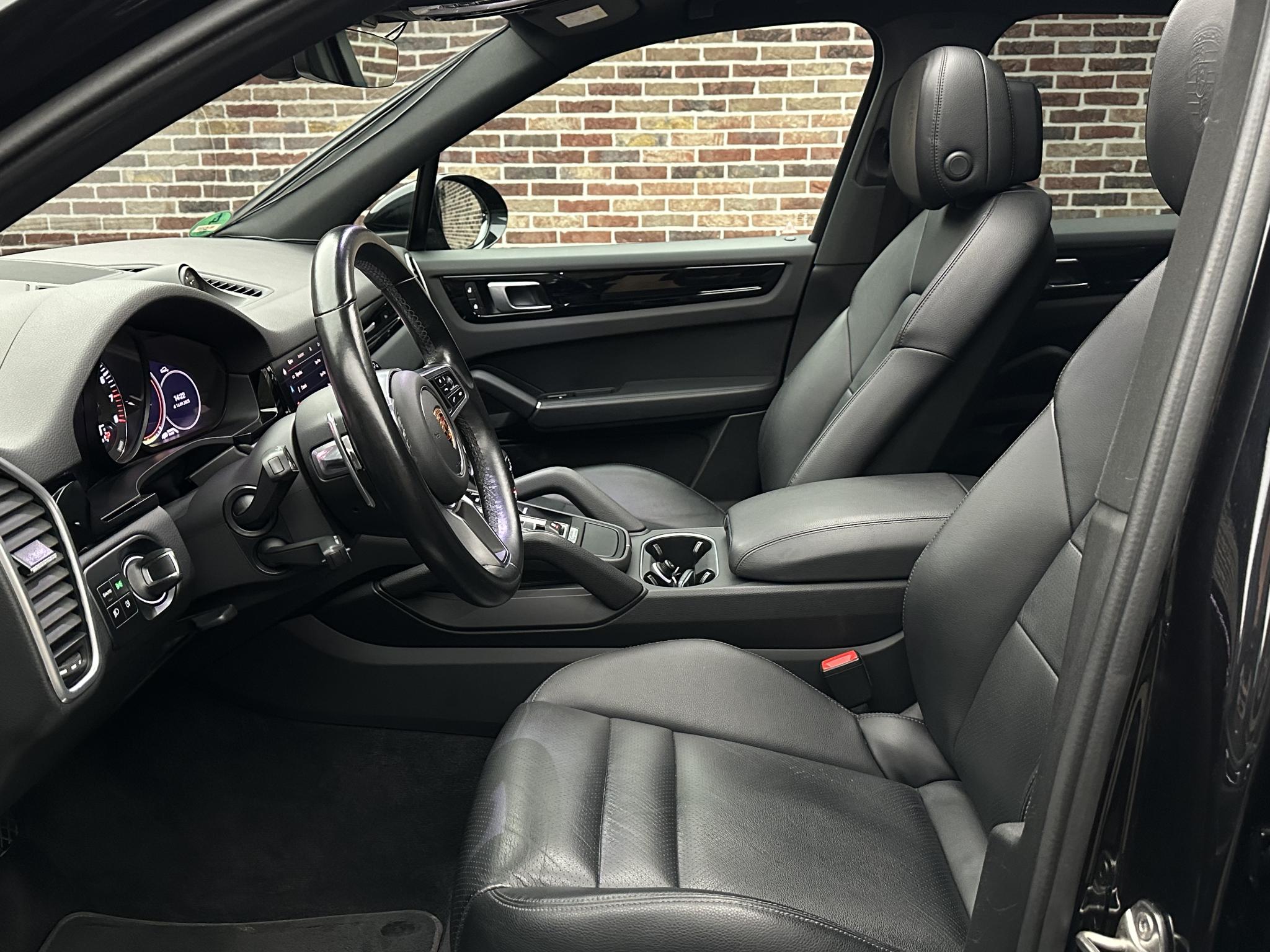 Foto van Porsche Cayenne E-hybrid