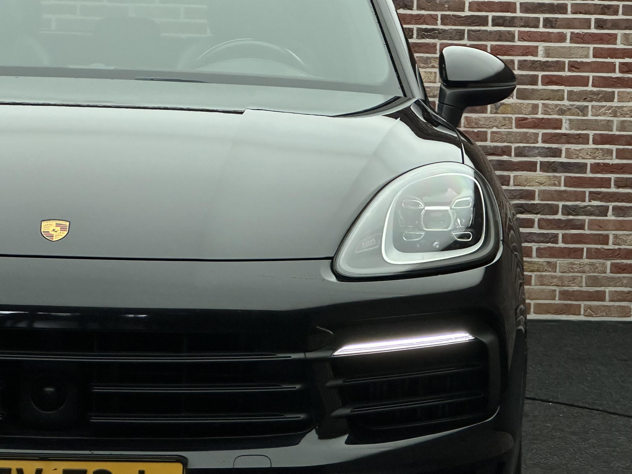Foto van Porsche Cayenne E-hybrid