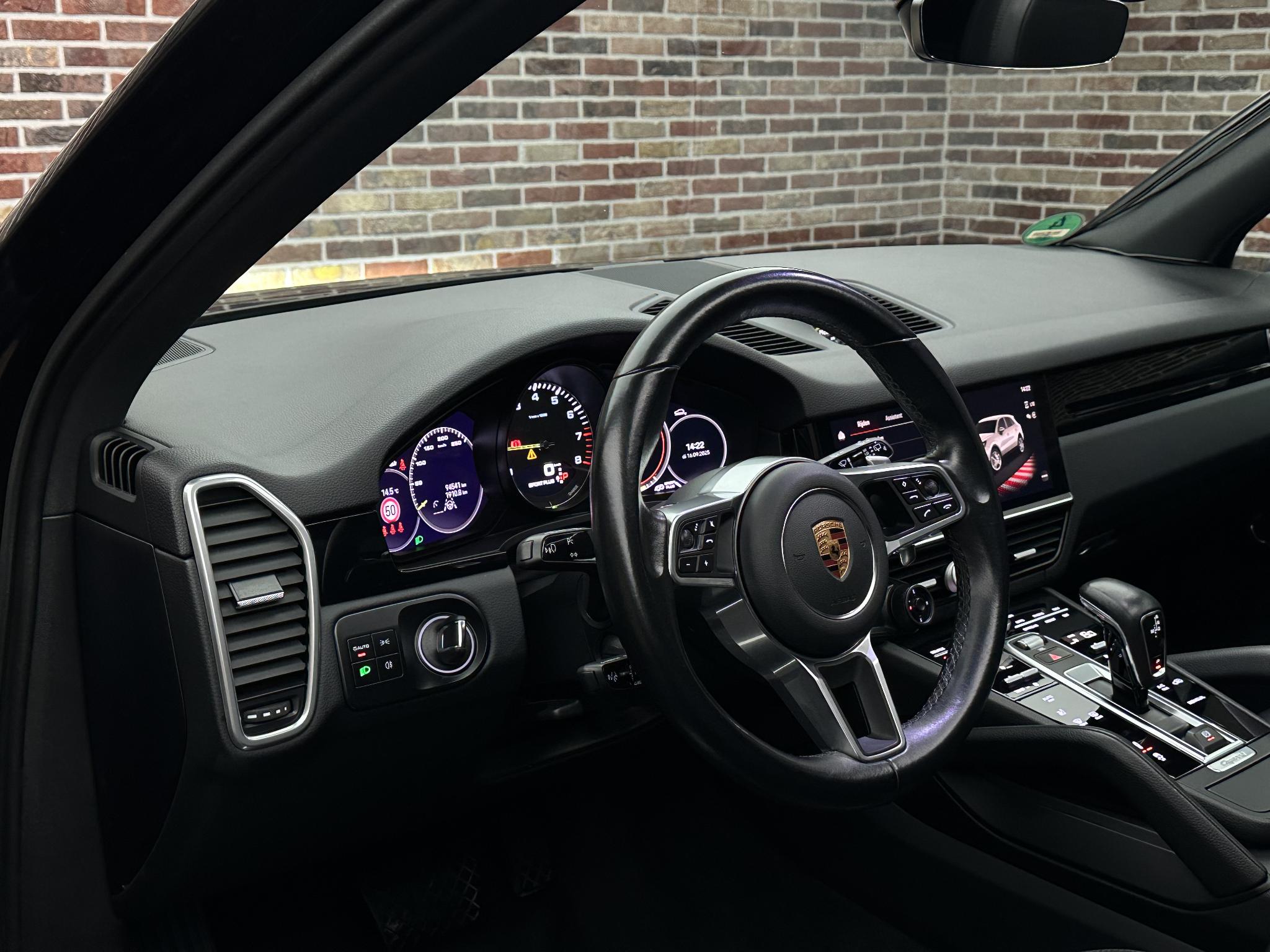 Foto van Porsche Cayenne E-hybrid