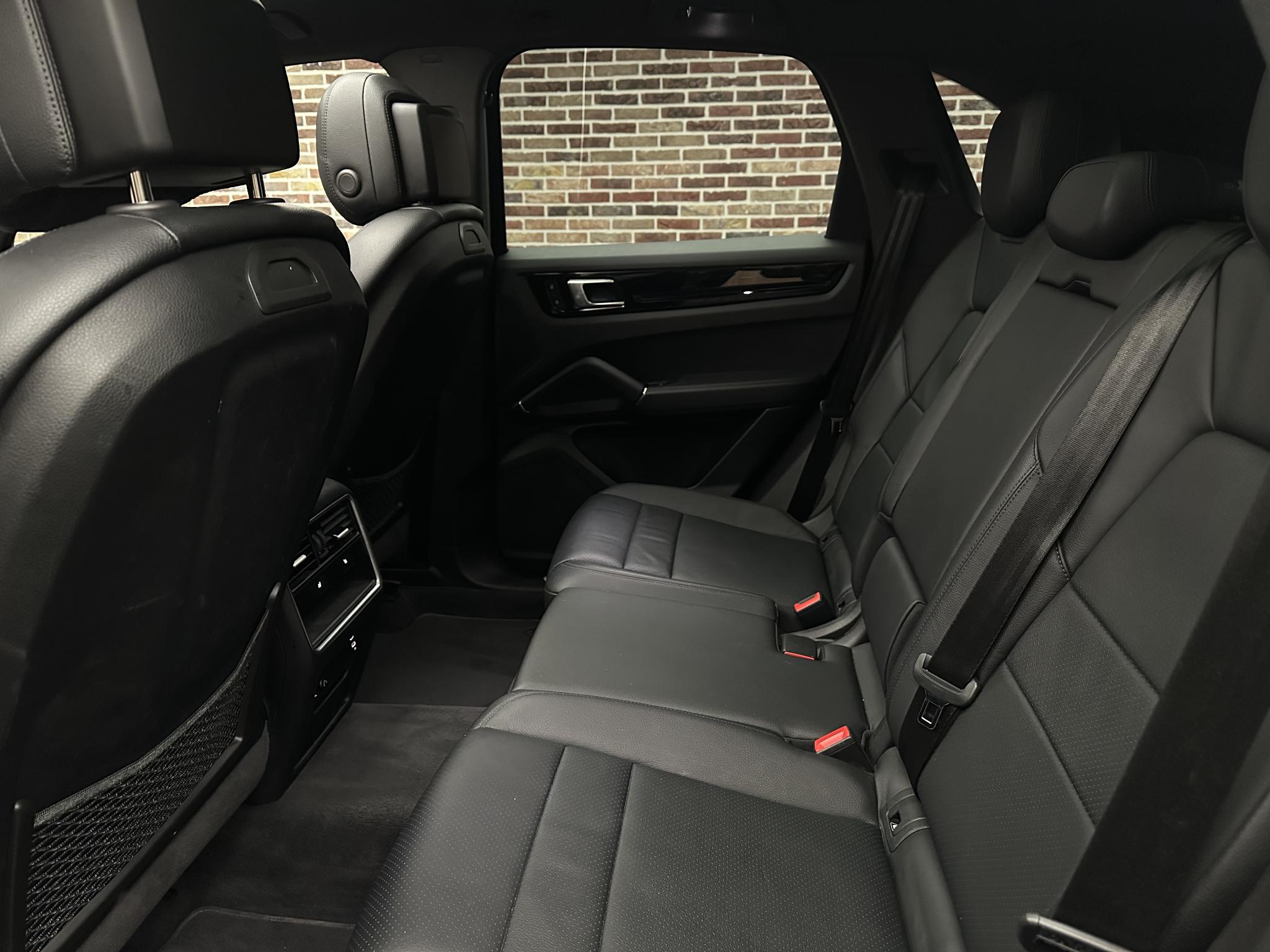 Foto van Porsche Cayenne E-hybrid
