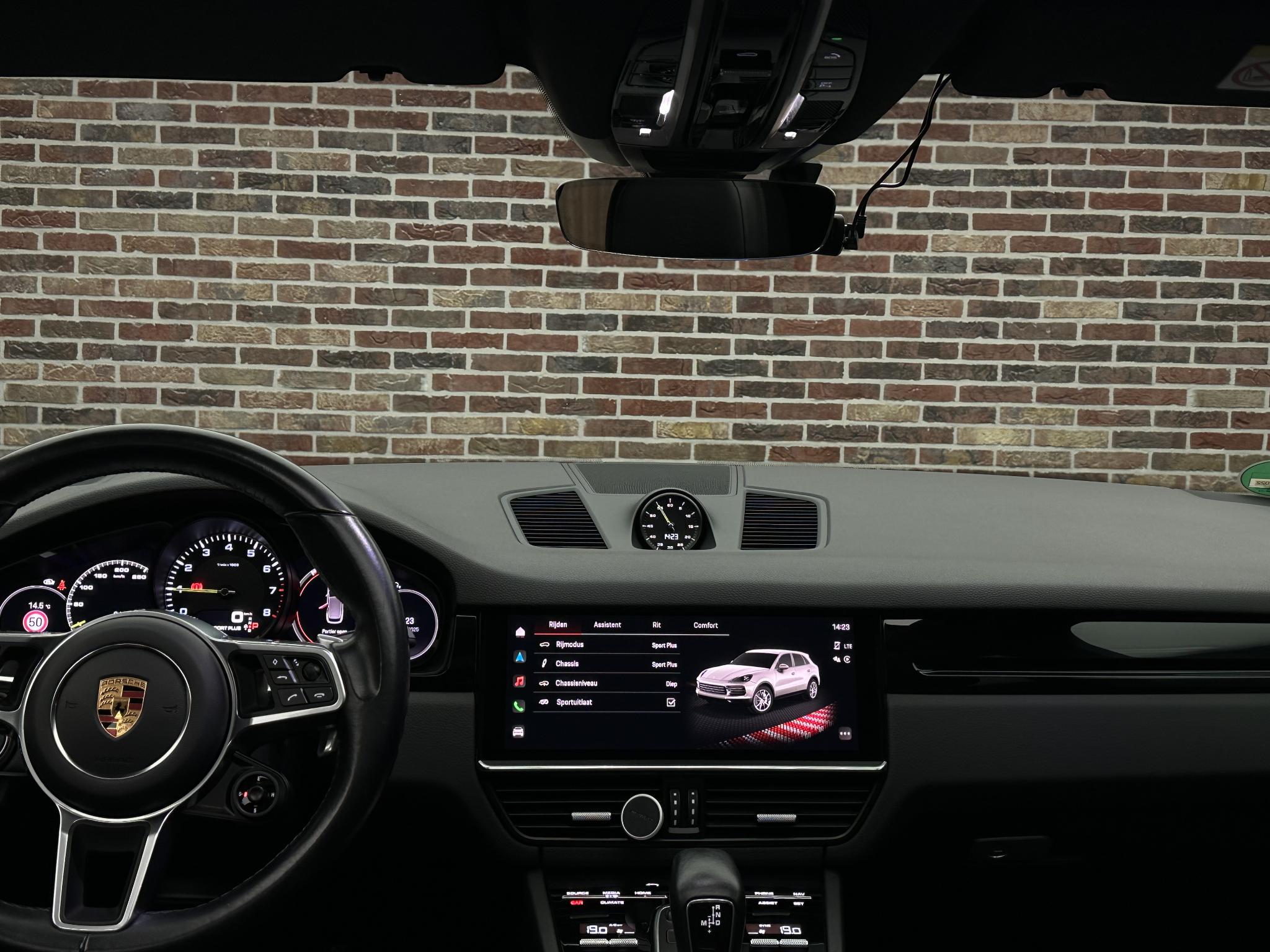 Foto van Porsche Cayenne E-hybrid