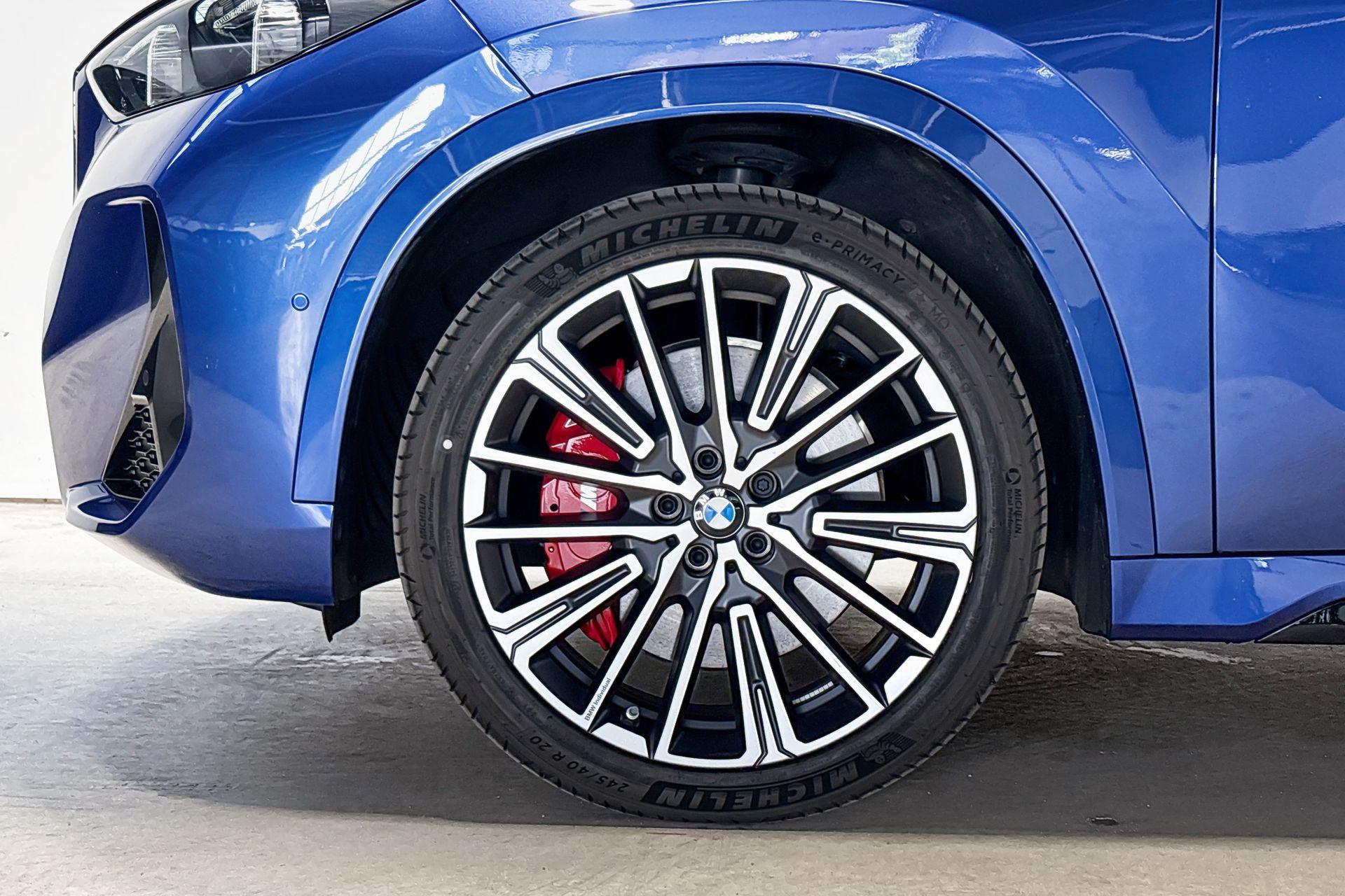 Foto van BMW Ix1 Xdrive30