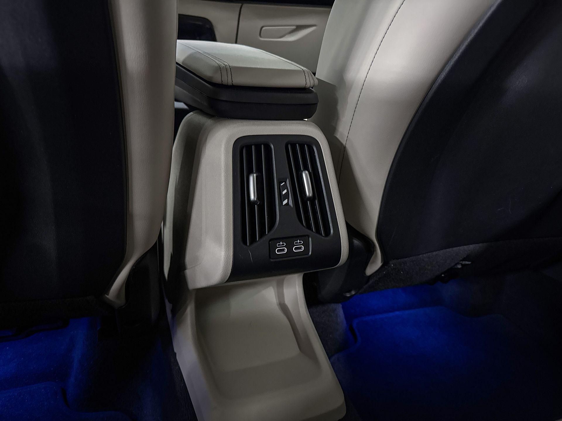 Foto van BMW 220i Active Tourer